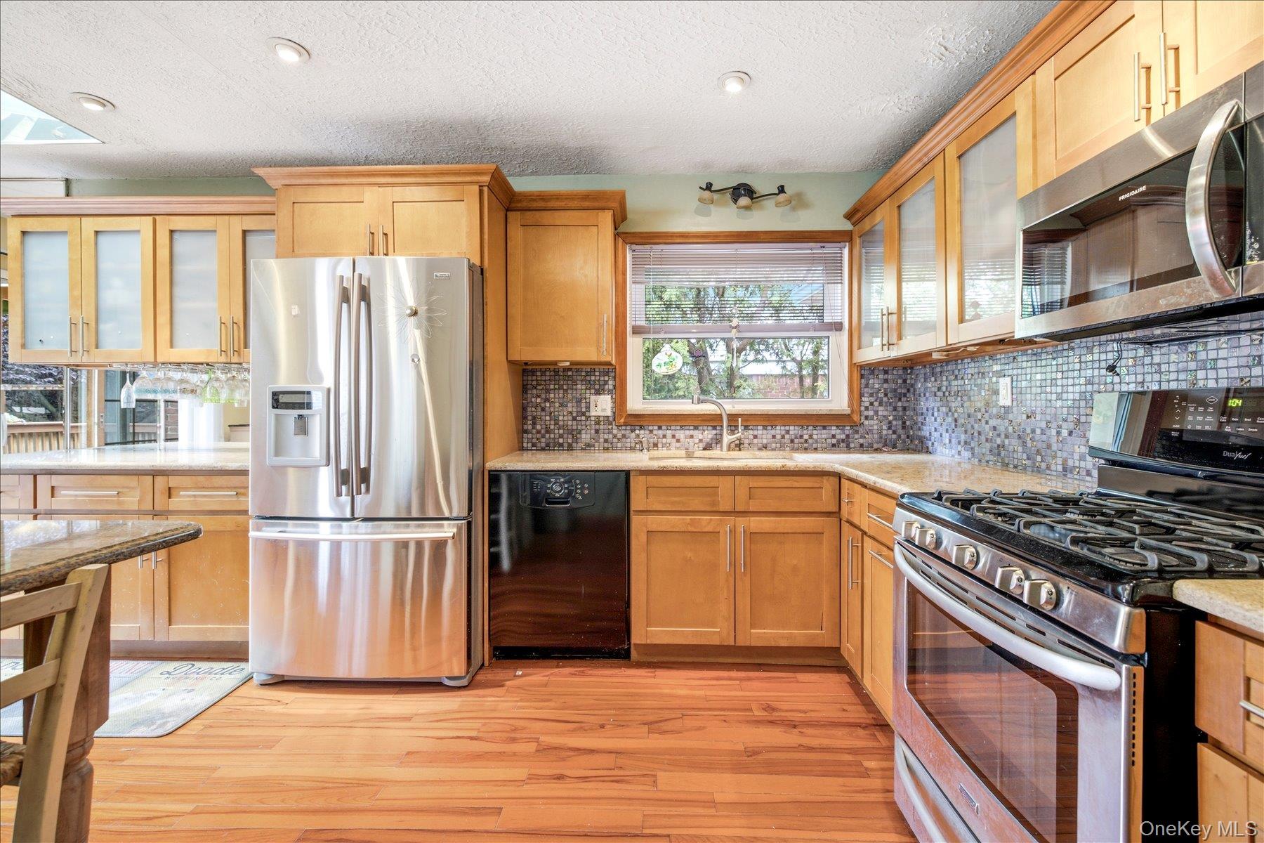 159 W Olive Street Property Photo 18