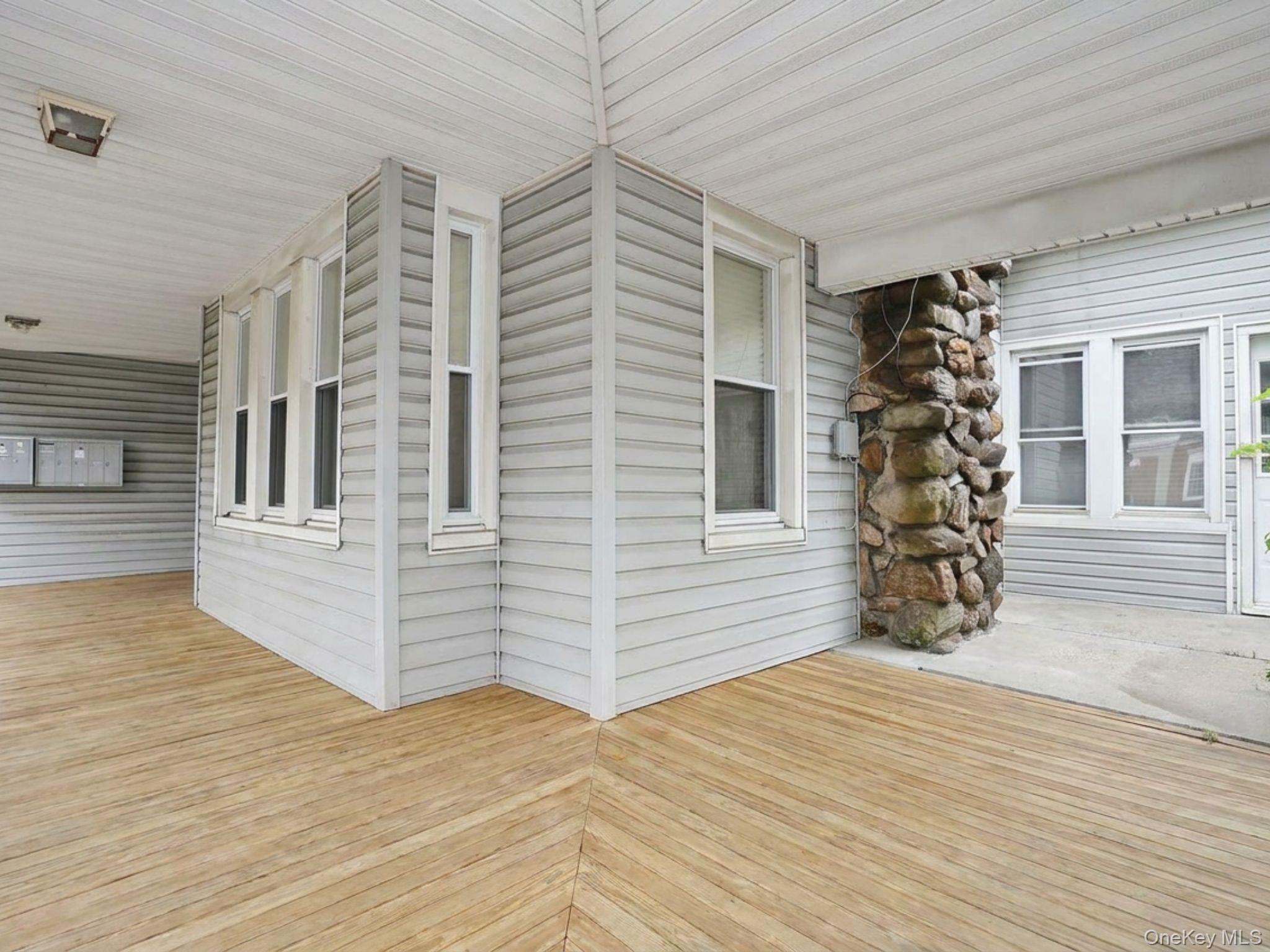 22 S Madison Avenue Property Photo 4