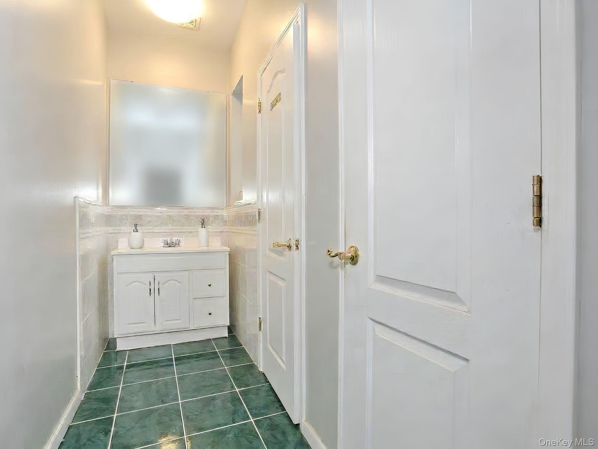 22 S Madison Avenue Property Photo 23
