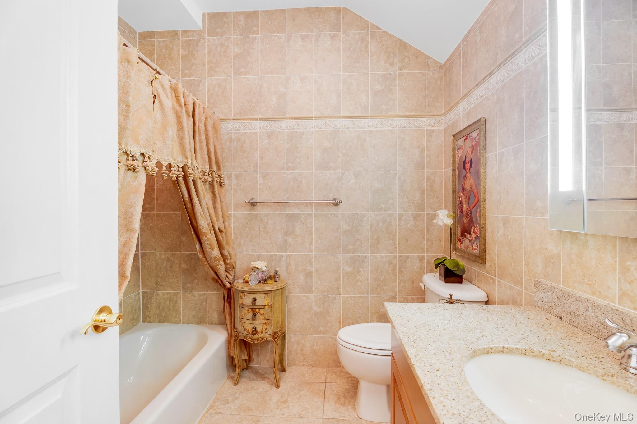 1513 Royce Street 2g Property Photo 14