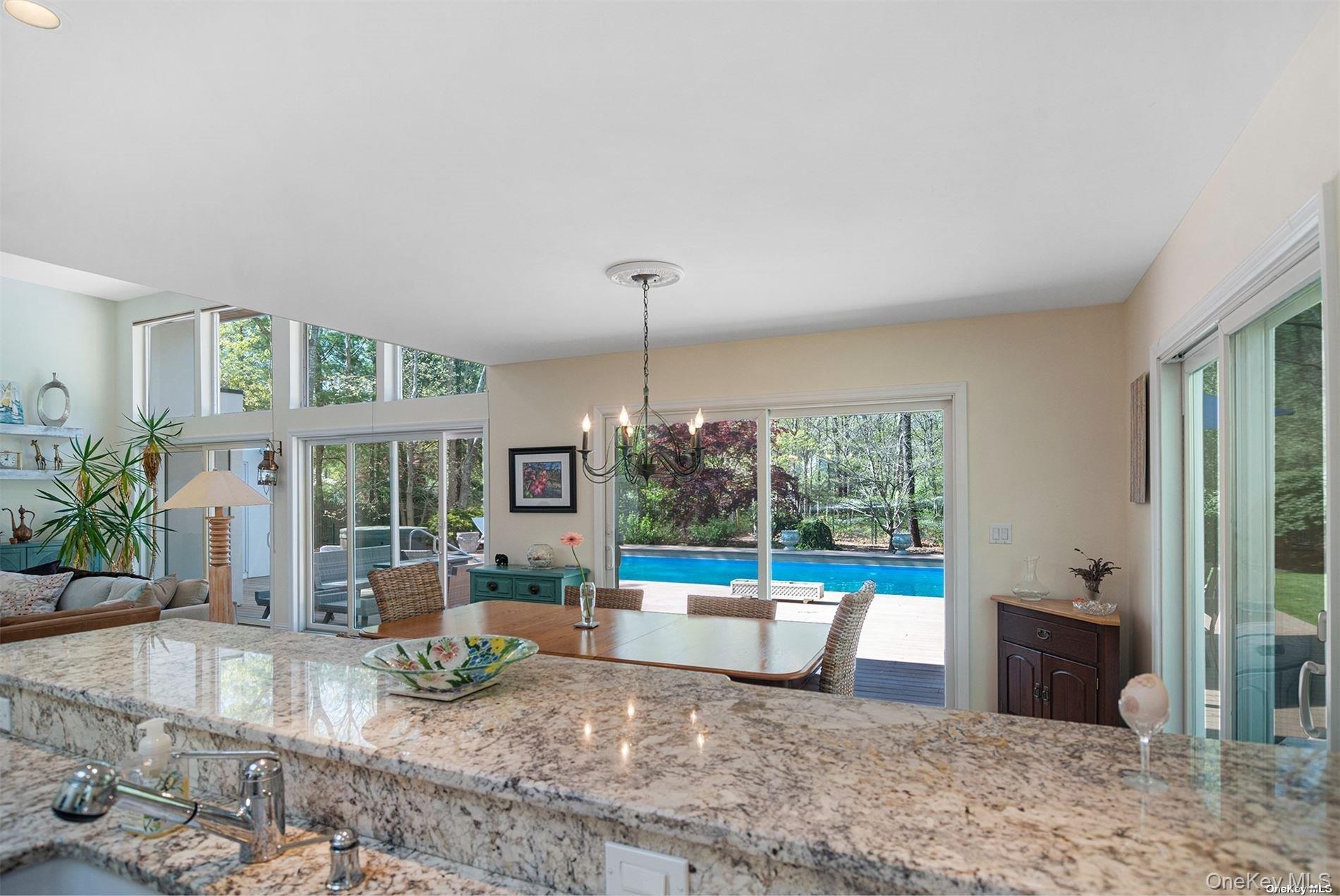 36 Deerfield Way Property Photo 8