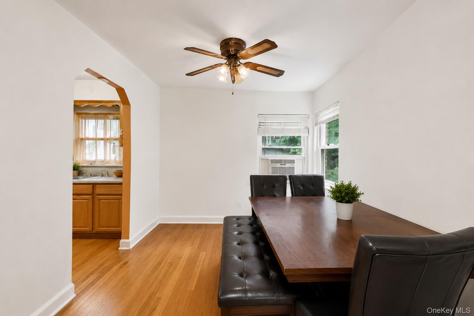 4234 Monticello Avenue Property Photo 5