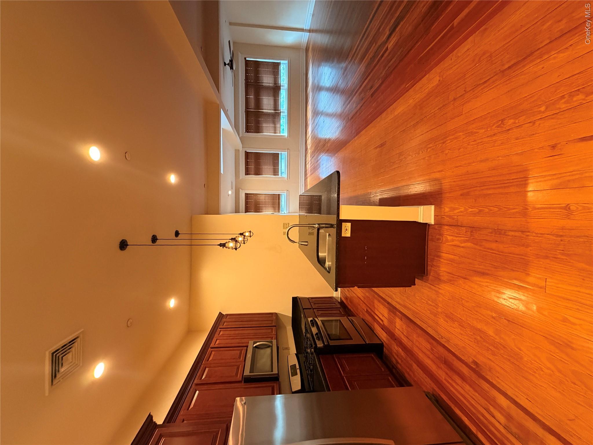 337 Main Street 3f Property Photo 2