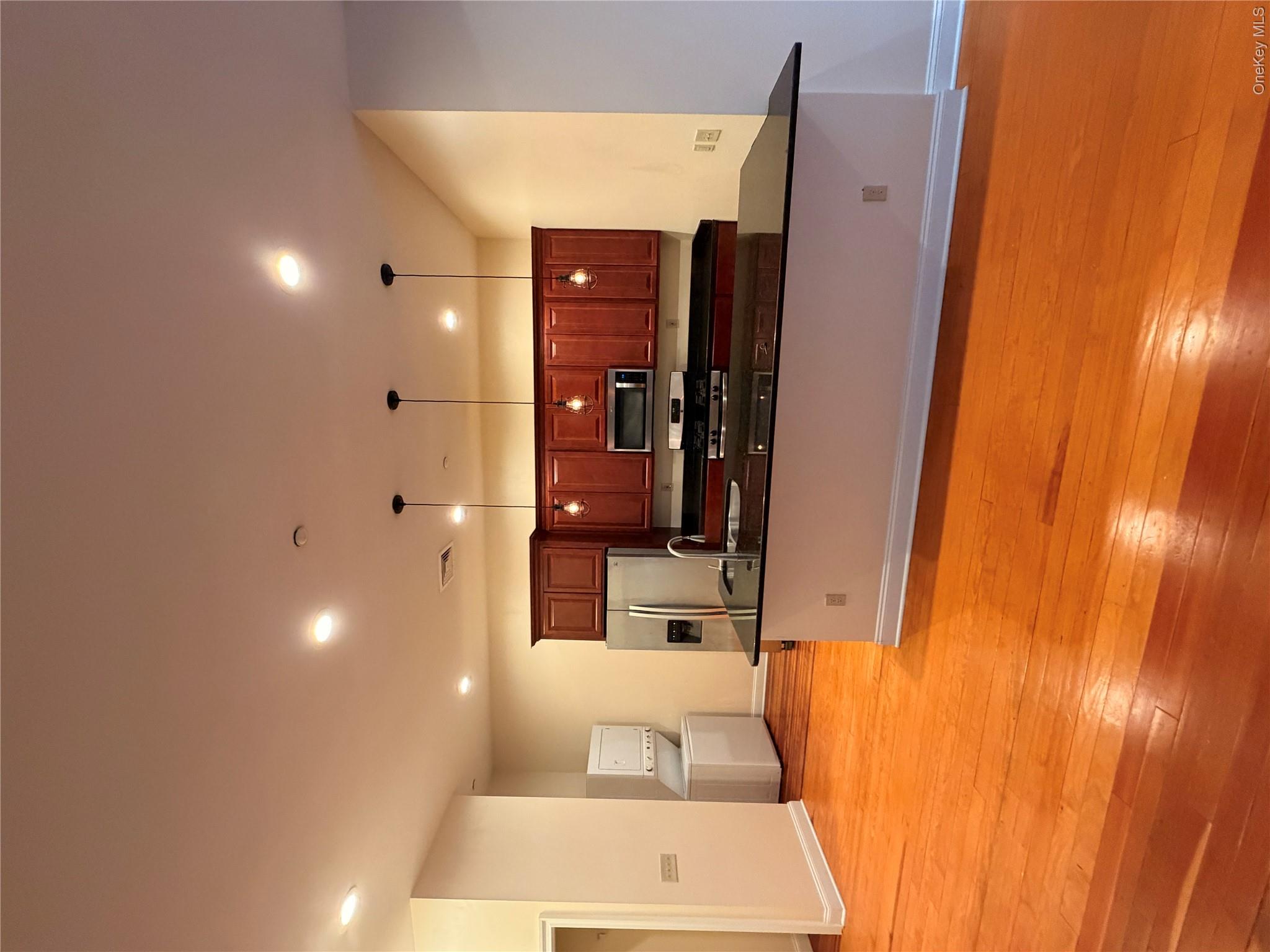 337 Main Street 3f Property Photo 3