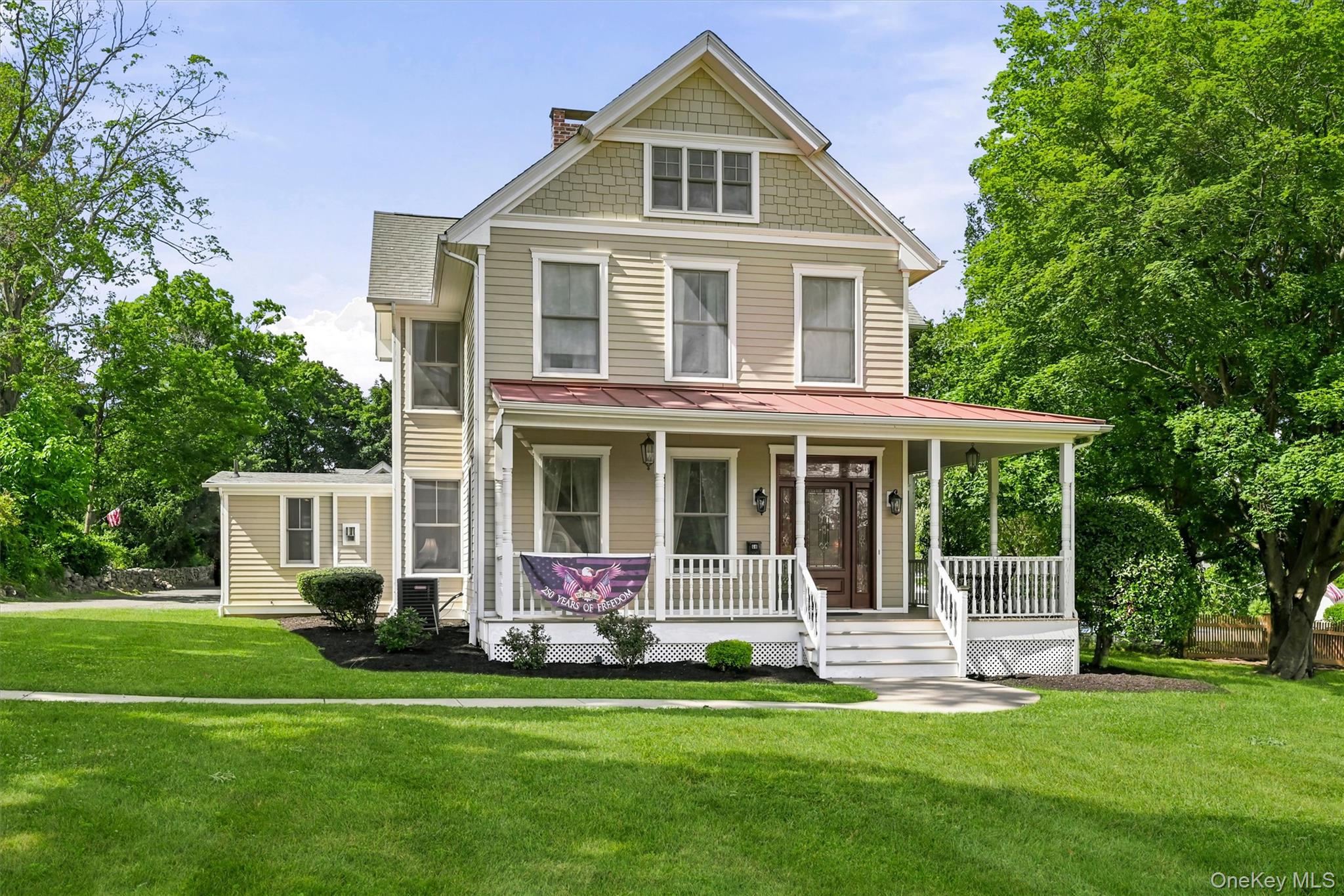 68 E Erie Street Property Photo 1