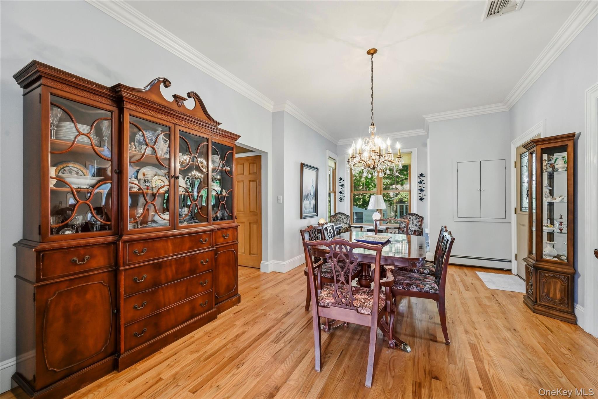 68 E Erie Street Property Photo 9