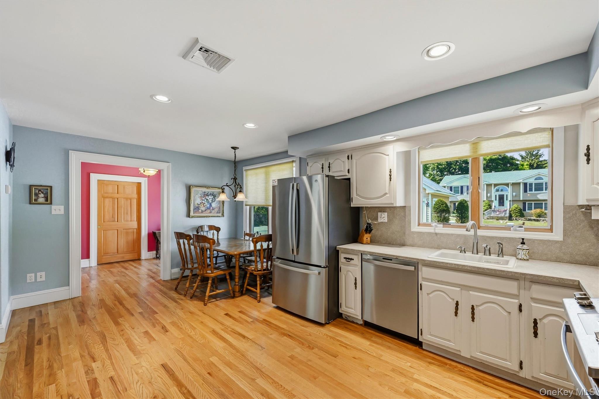 68 E Erie Street Property Photo 15