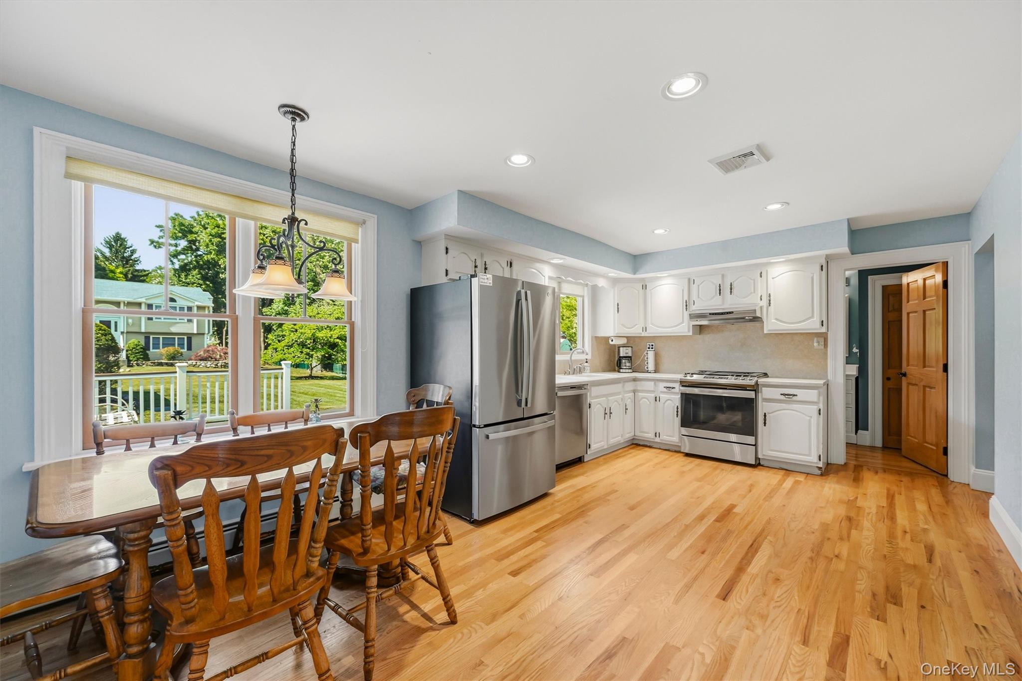 68 E Erie Street Property Photo 26