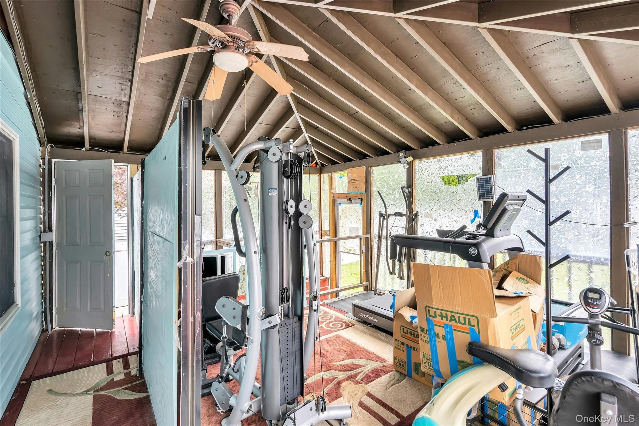80 E 19th Street Property Photo 4