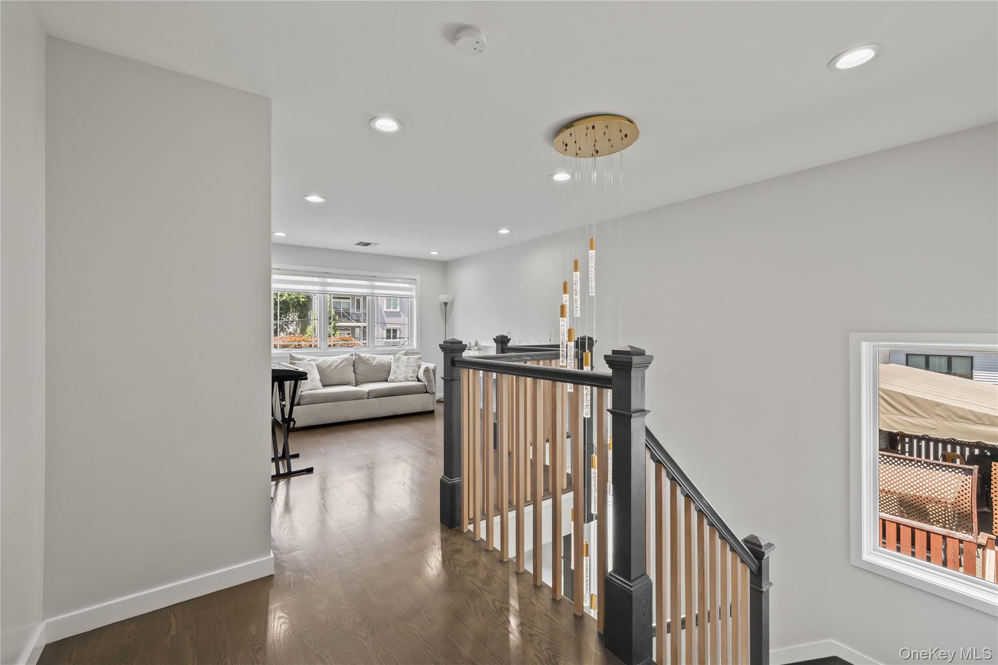 60 N Cole Avenue Property Photo 17