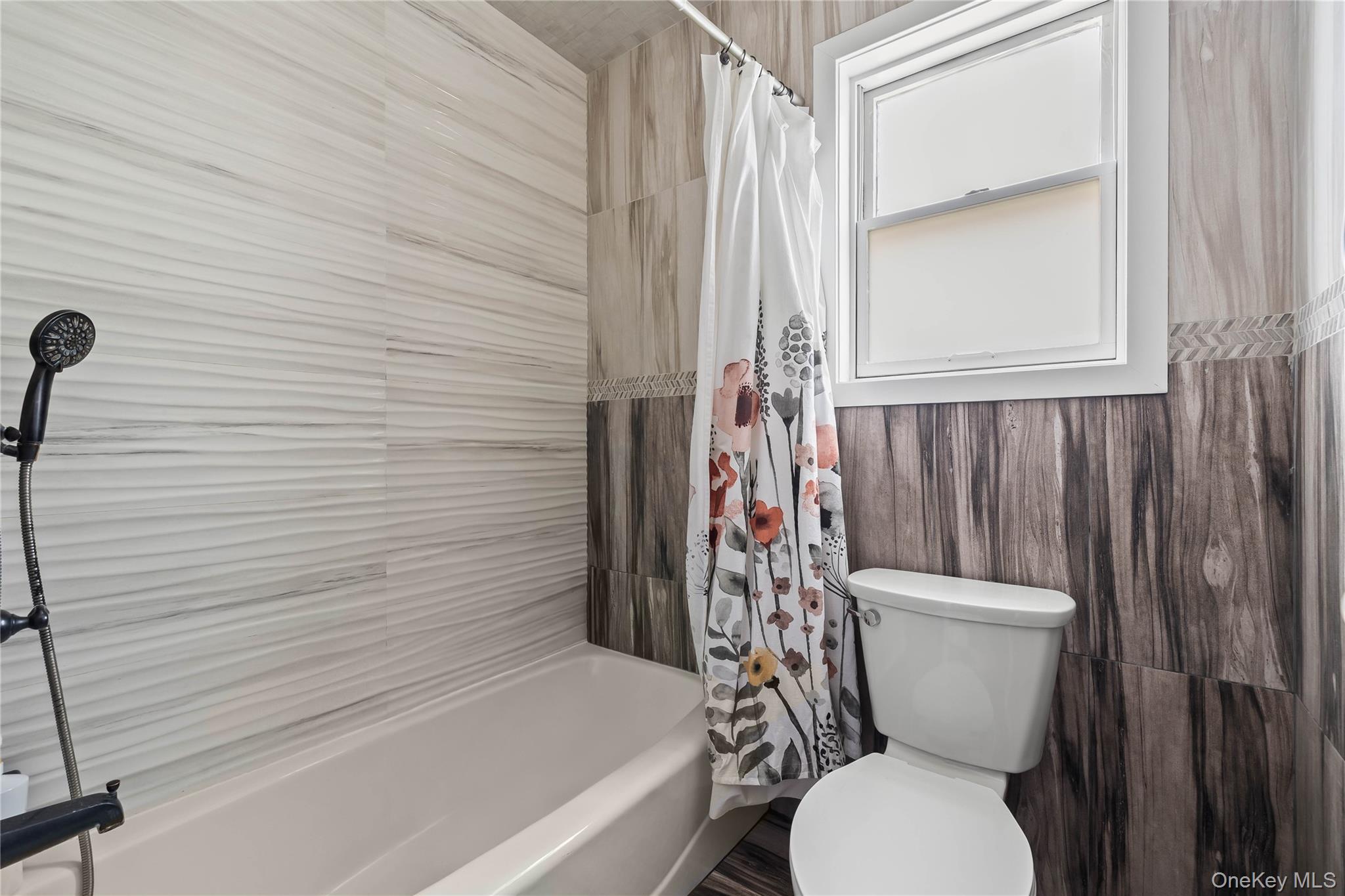 60 N Cole Avenue Property Photo 23