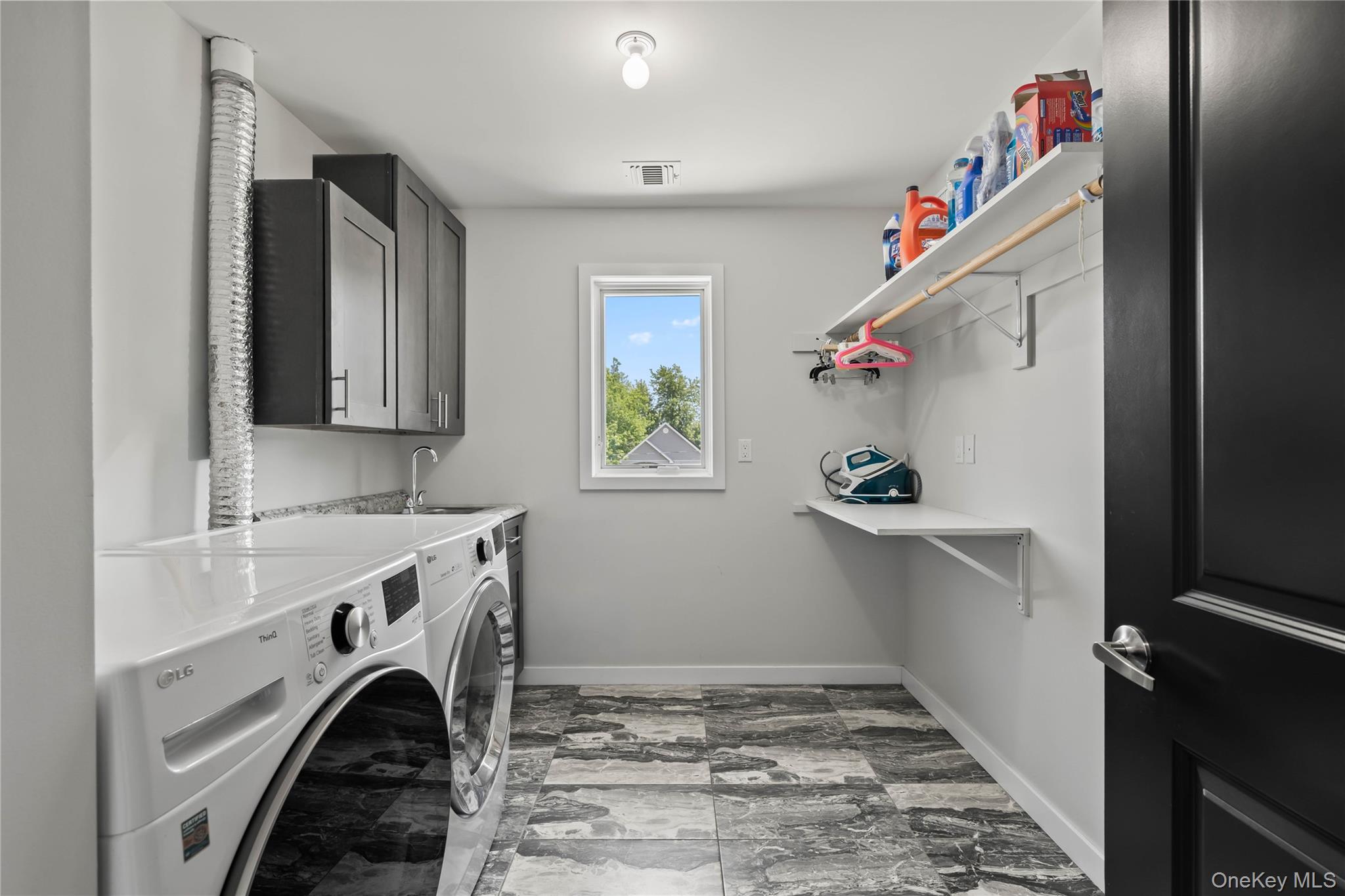 60 N Cole Avenue Property Photo 29