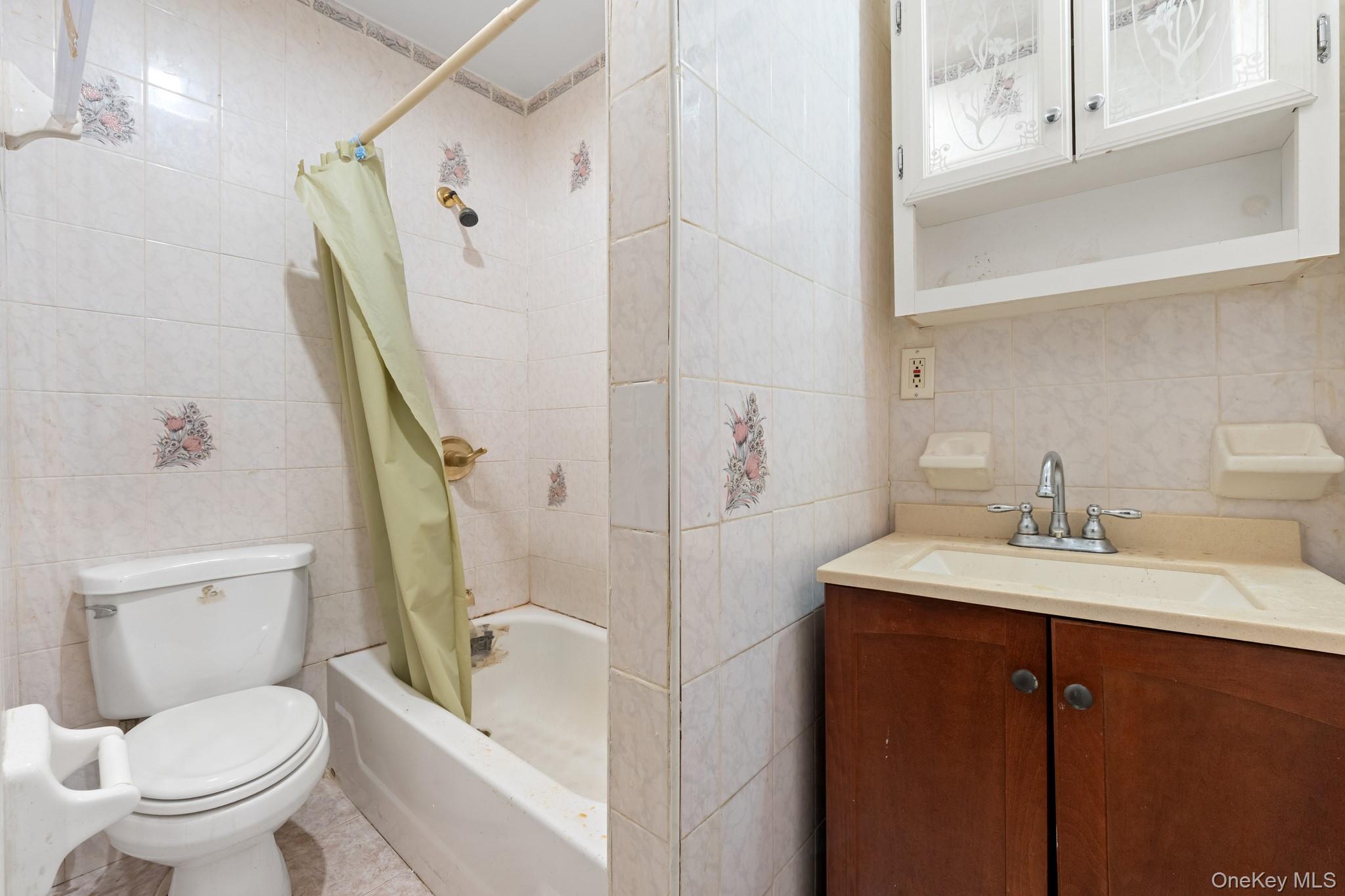 388 Atkins Avenue Property Photo 5