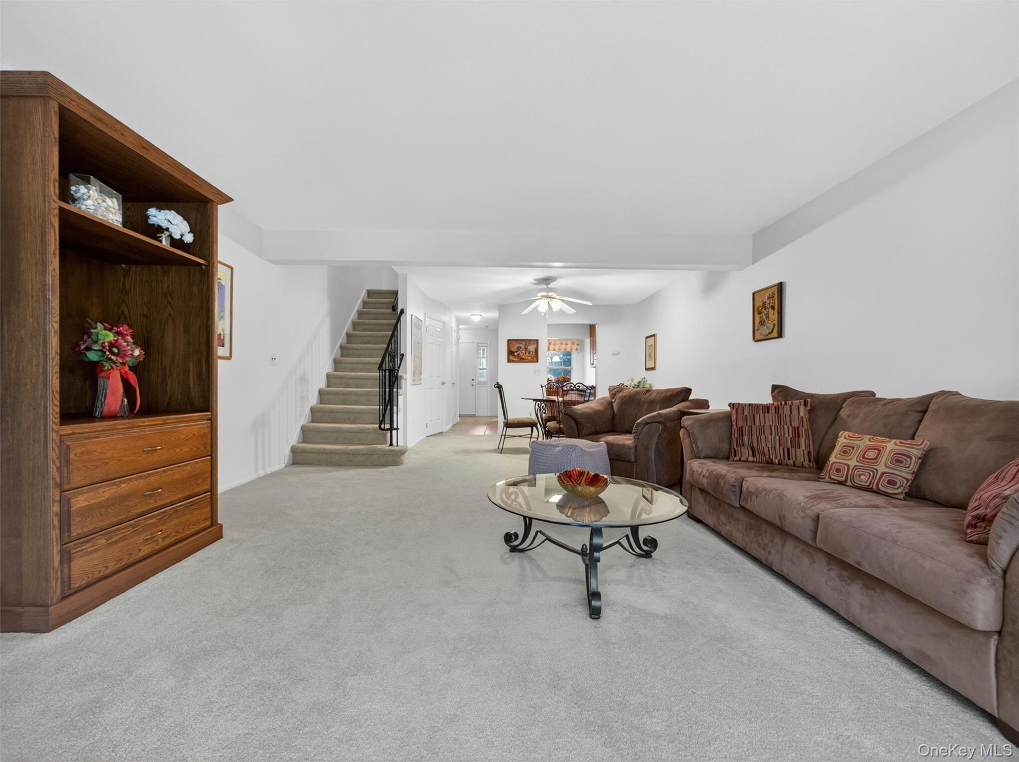 187 Doxbury Lane Property Photo 14