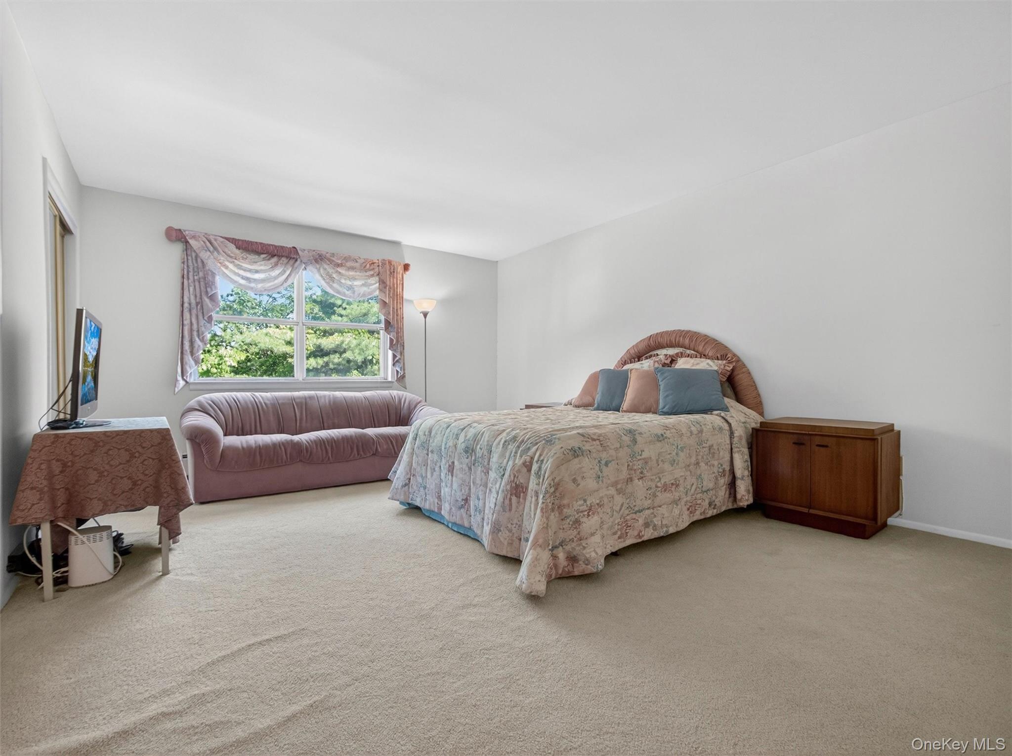 187 Doxbury Lane Property Photo 17