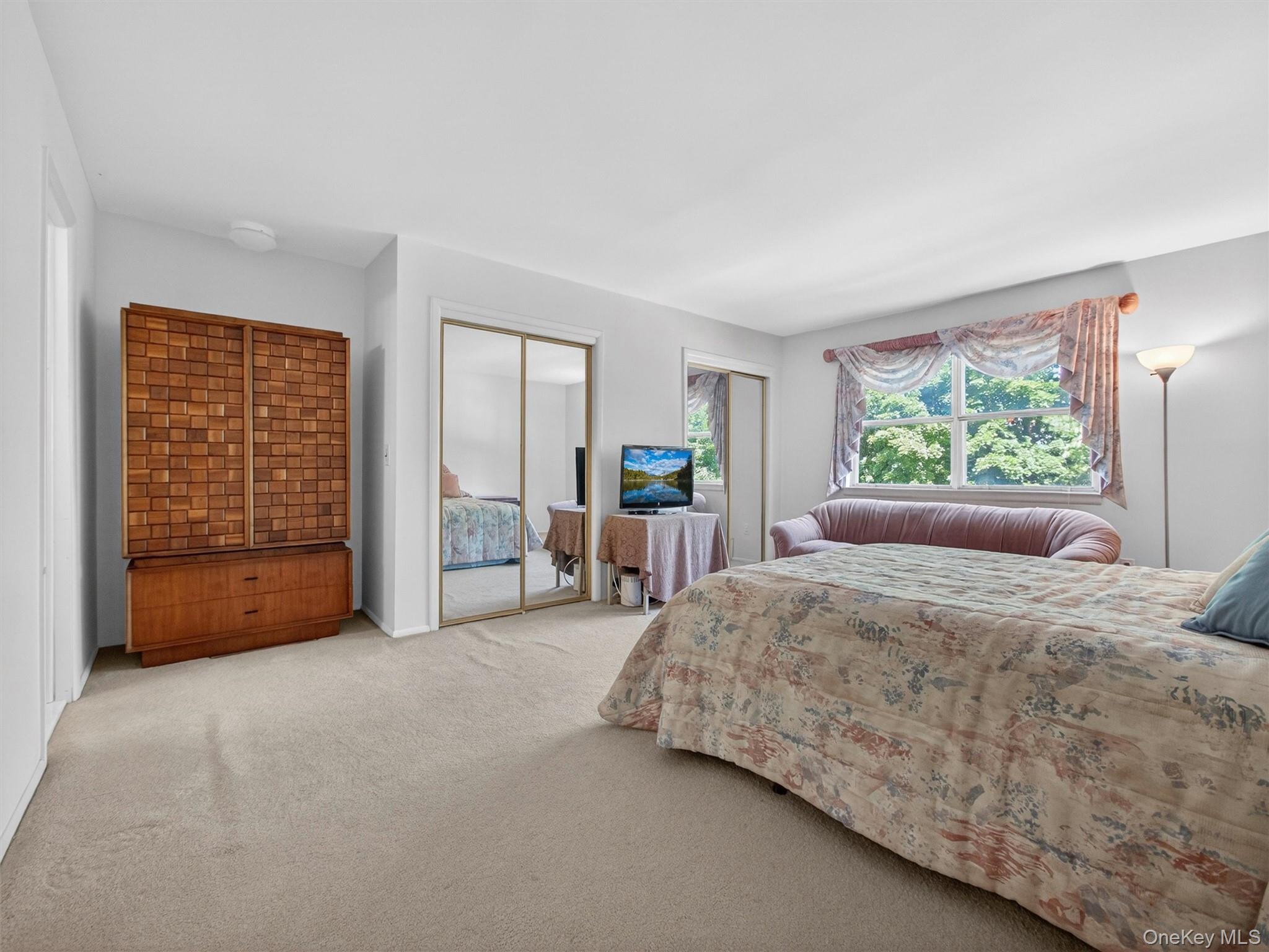 187 Doxbury Lane Property Photo 18
