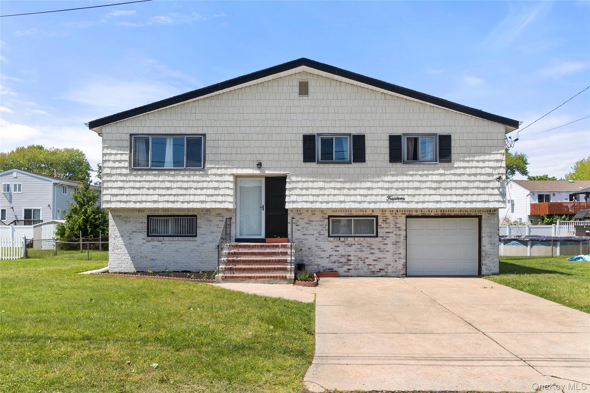 14 Plain Street Property Photo 1