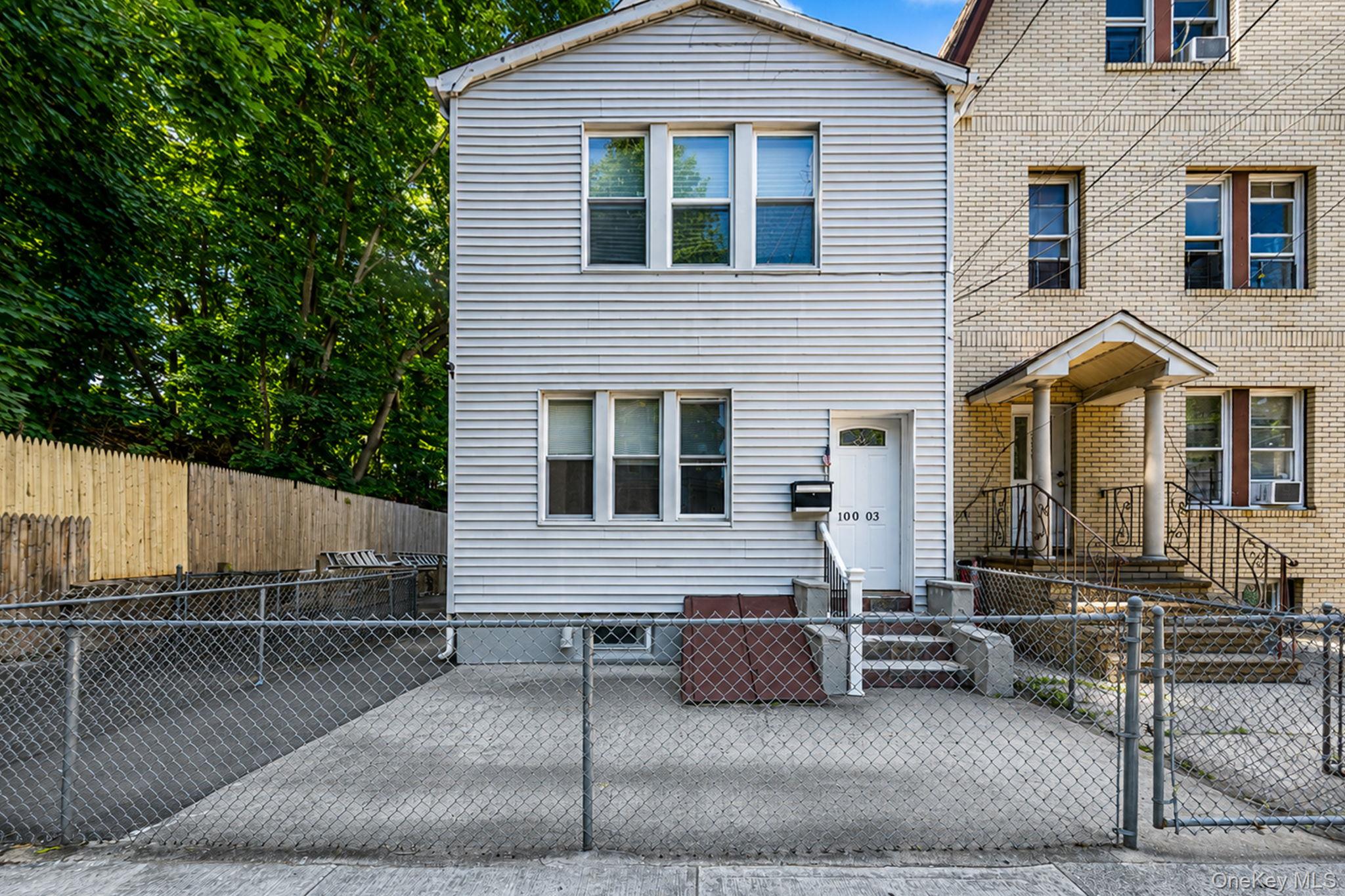 10003 88th Avenue Property Photo 1