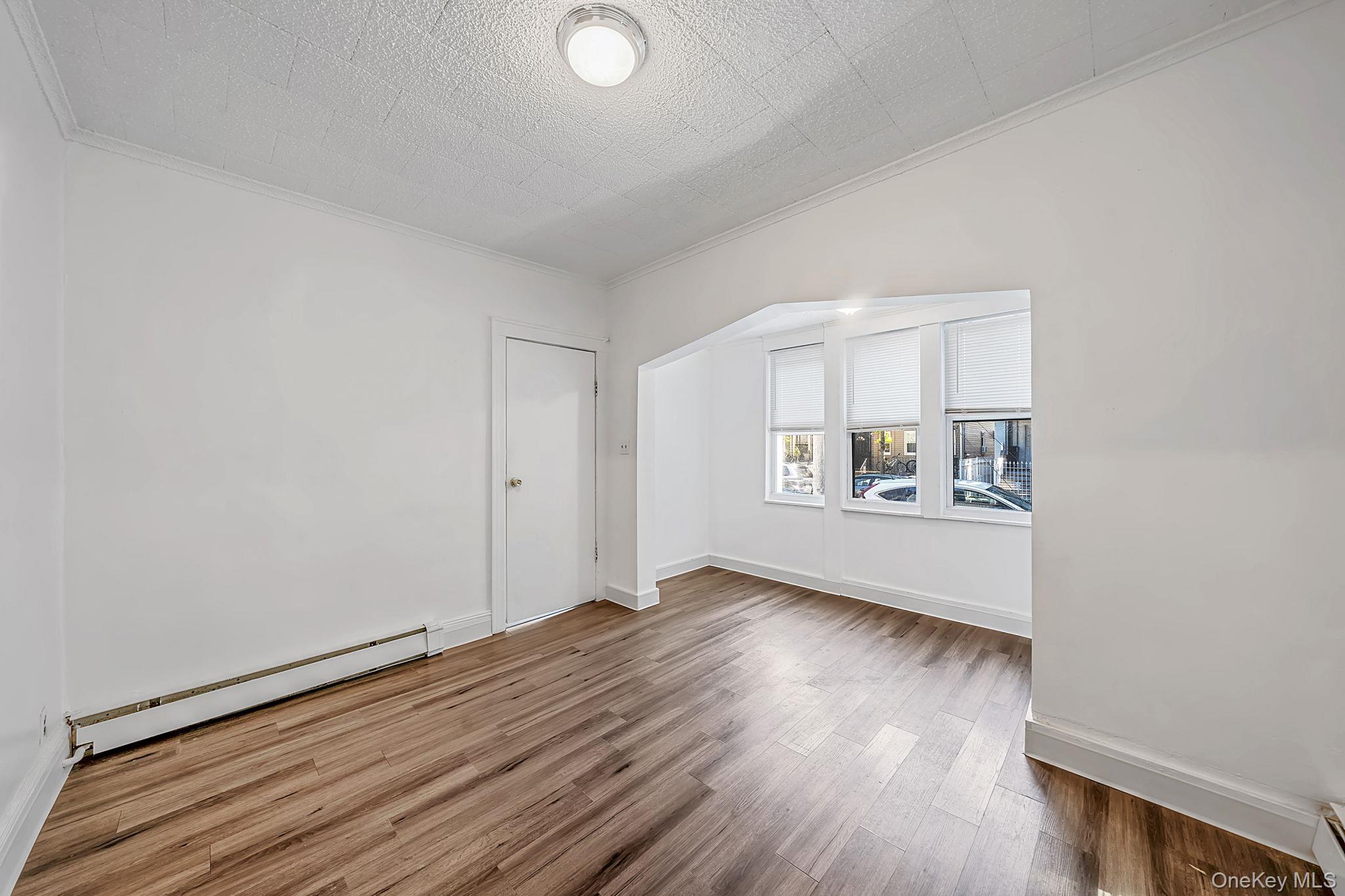 10003 88th Avenue Property Photo 10