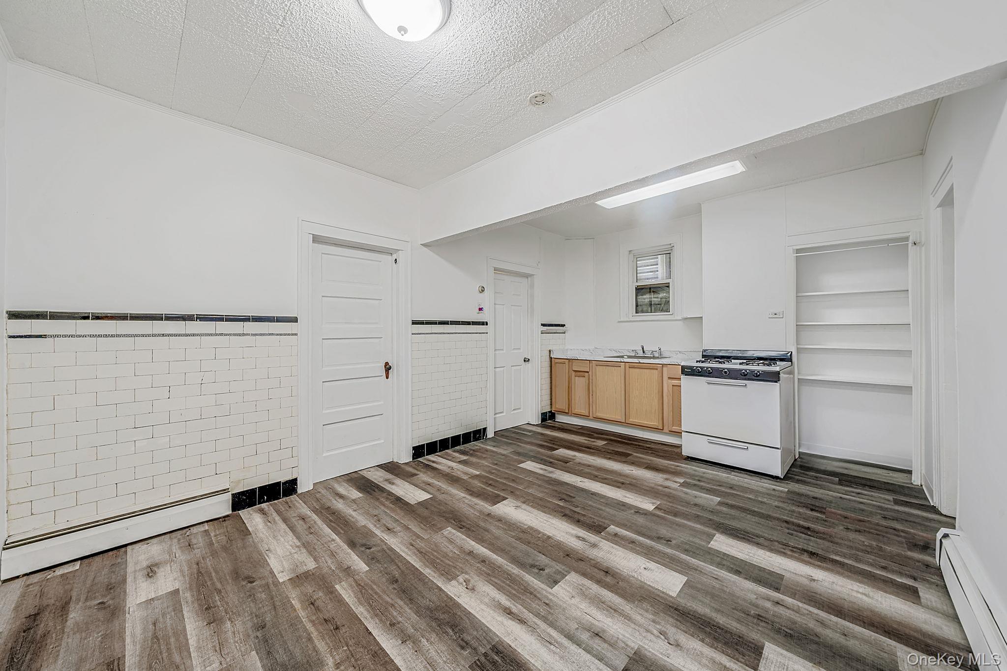 10003 88th Avenue Property Photo 15