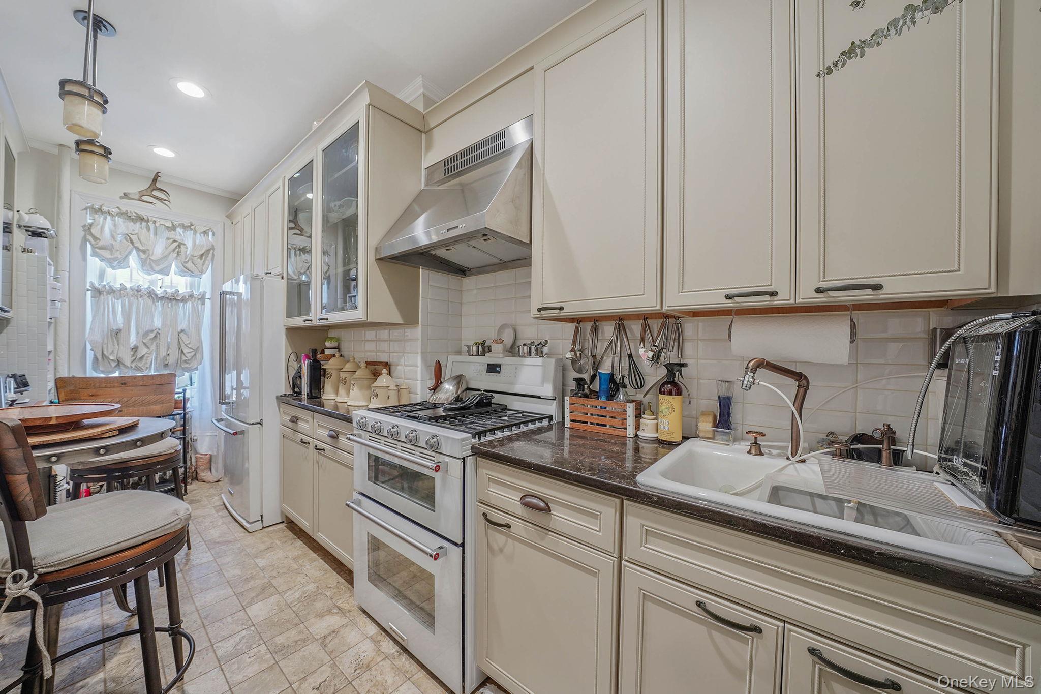 65 Granite Street Property Photo 6