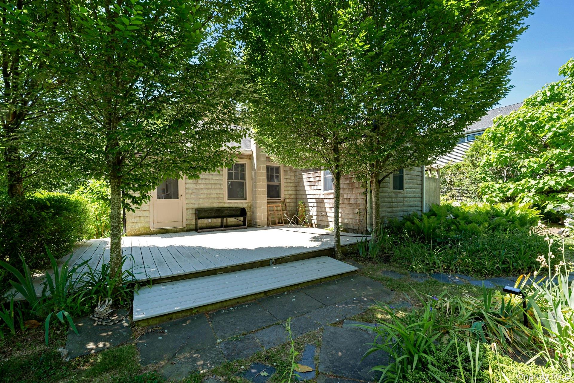 1100 (aka 702 Linnett) 7th Street Property Photo 15
