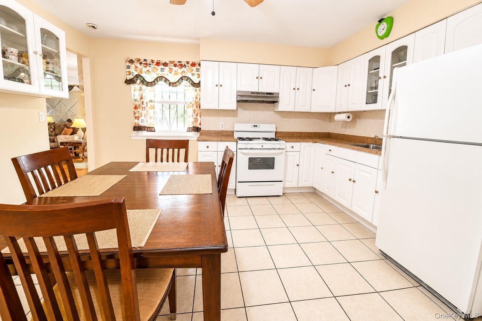 1269 Rosedale Avenue Property Photo 8