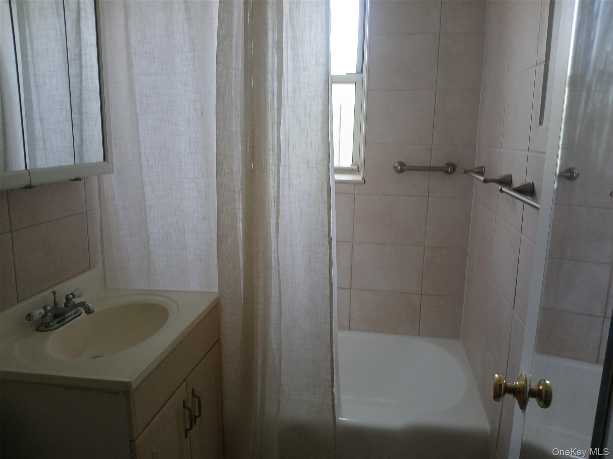 105-33 66 Avenue 6g Property Photo 11