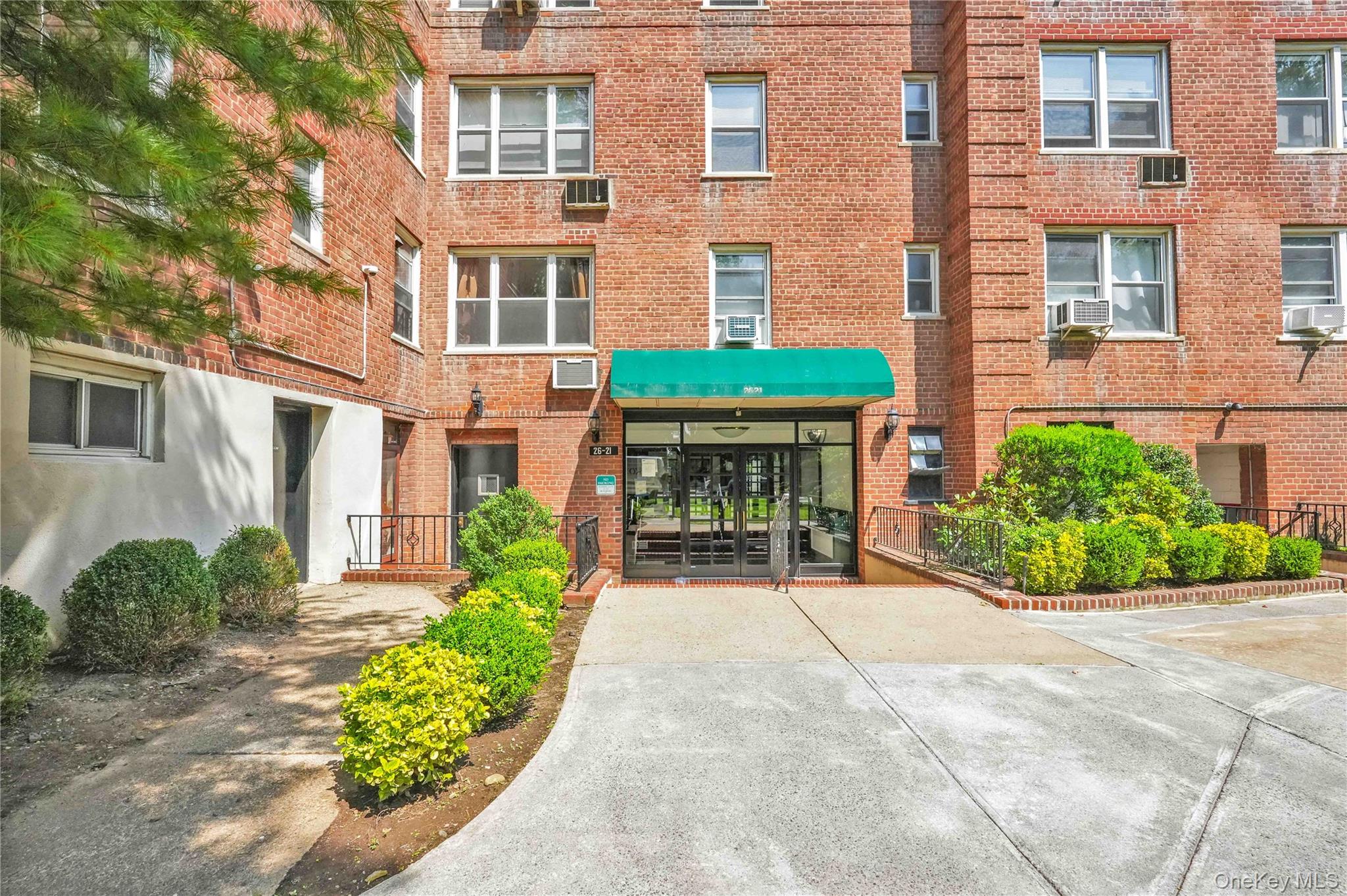26-21 Union Street 1a Property Photo 18
