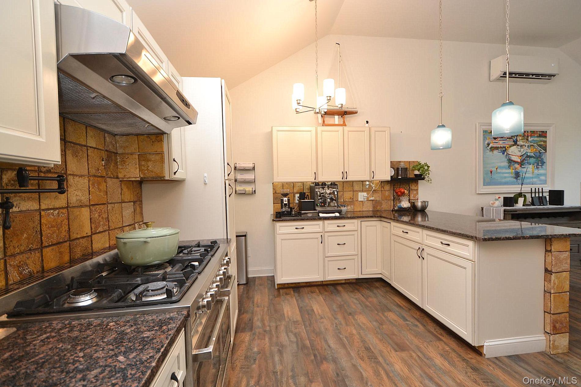 19 Fountain Road Property Photo 10