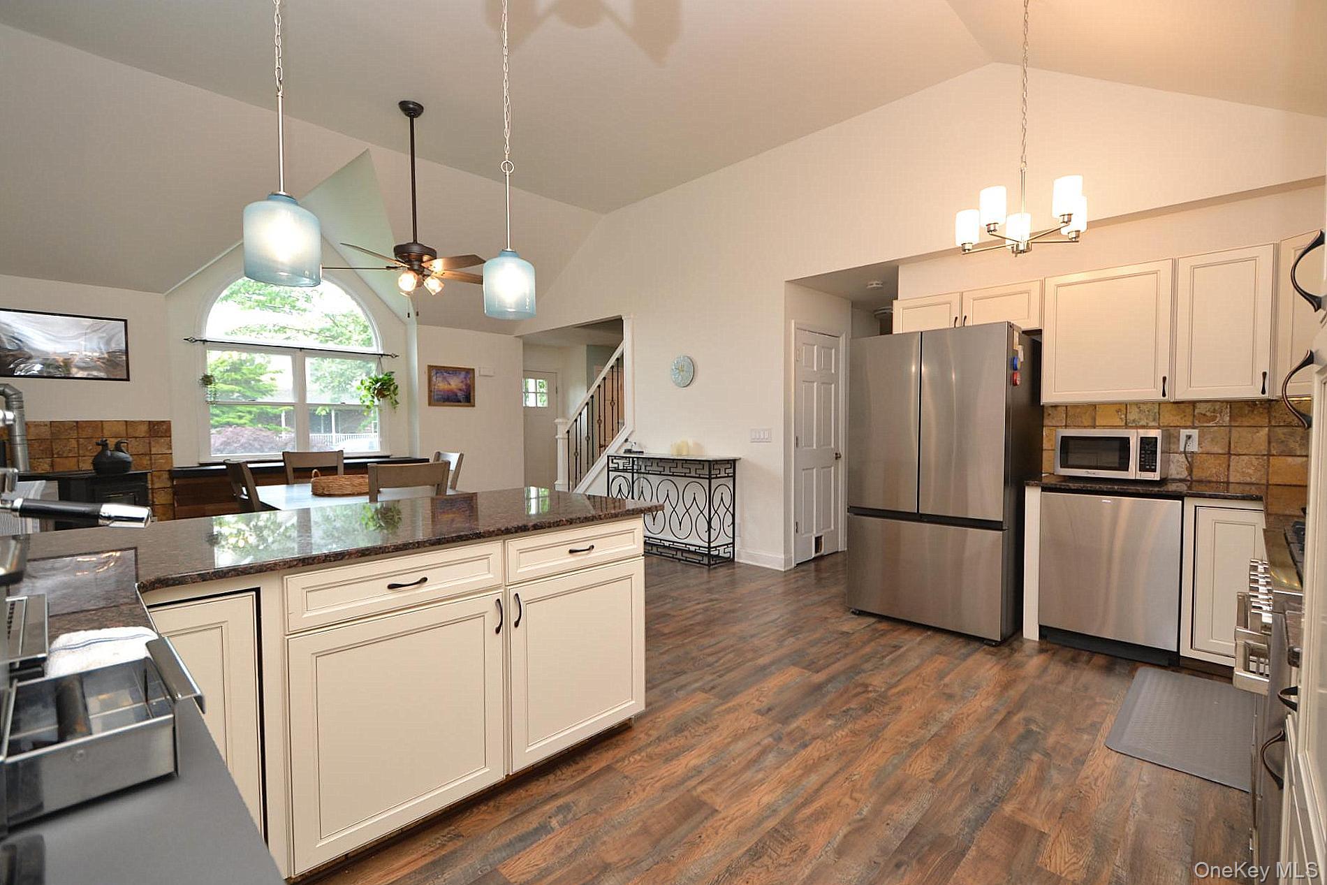 19 Fountain Road Property Photo 11