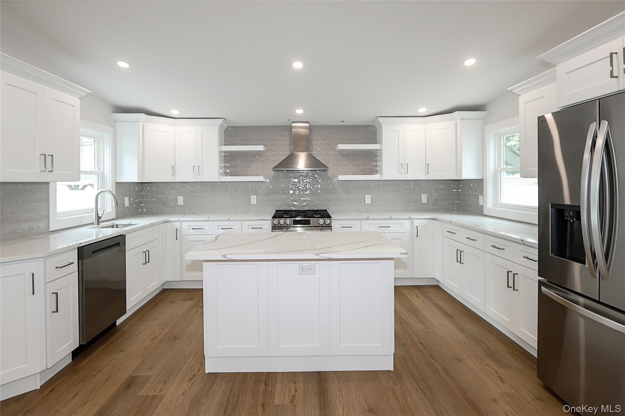 224 Hungry Harbor Road Property Photo 9
