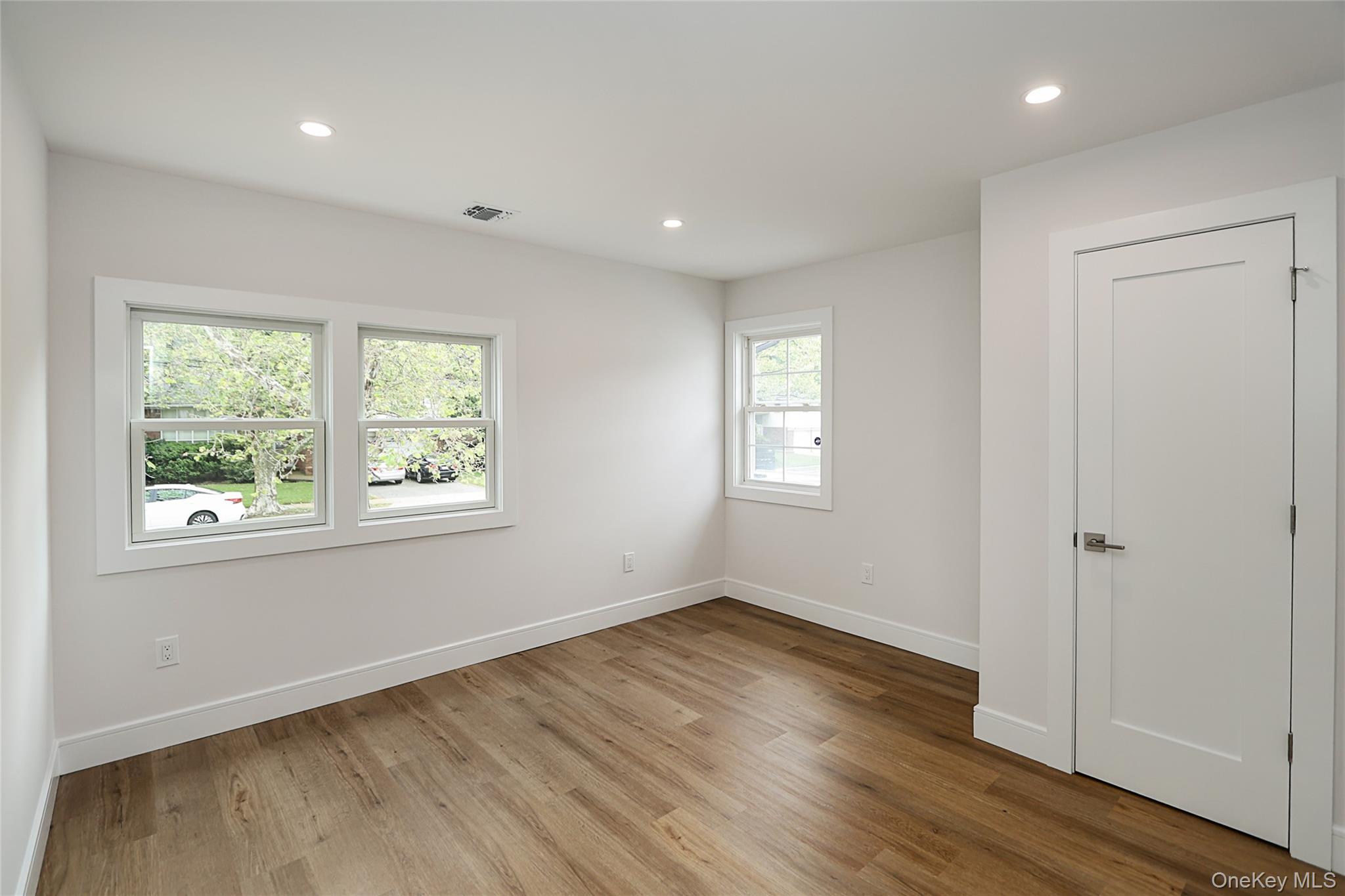 224 Hungry Harbor Road Property Photo 12