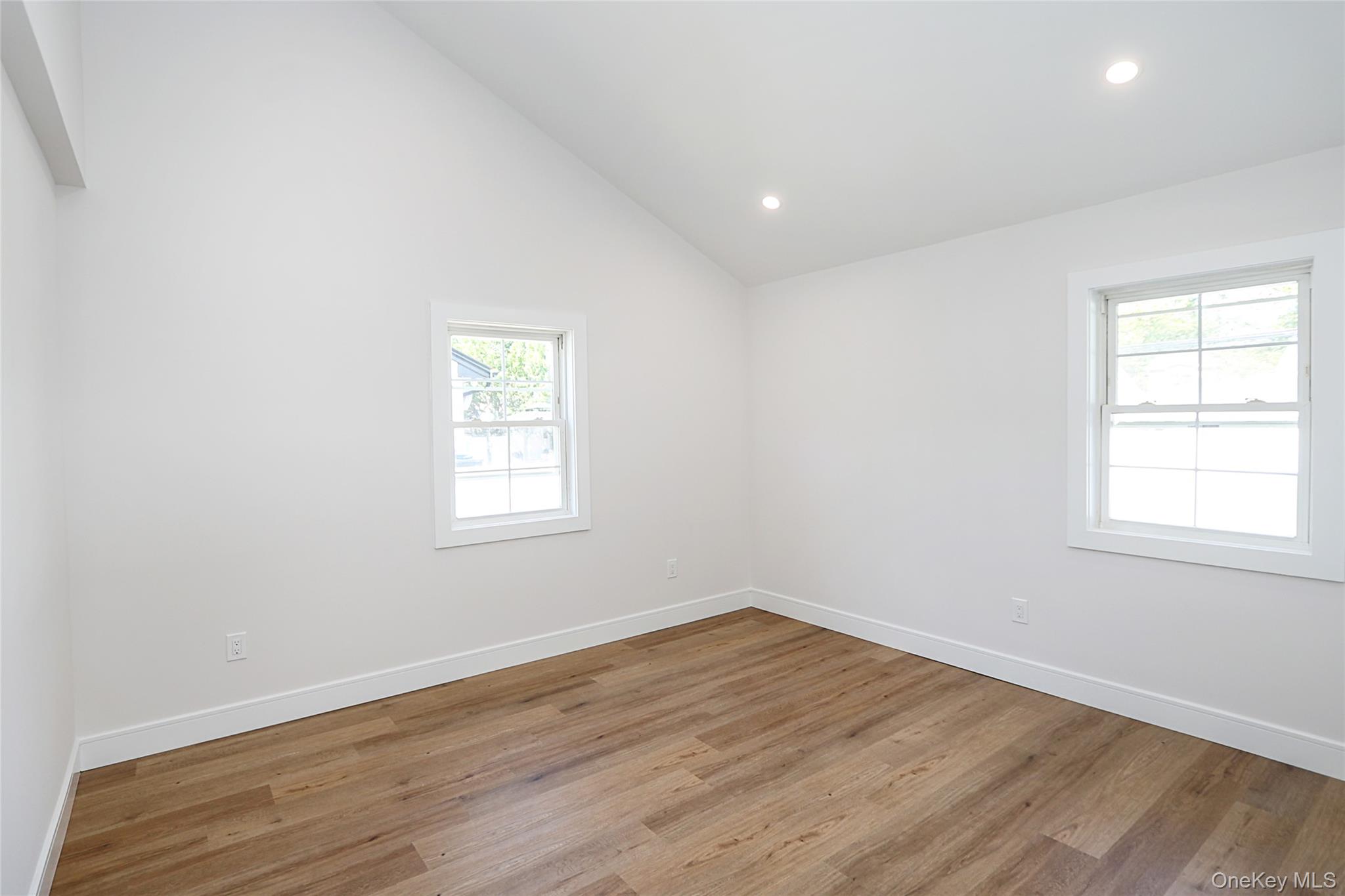 224 Hungry Harbor Road Property Photo 14