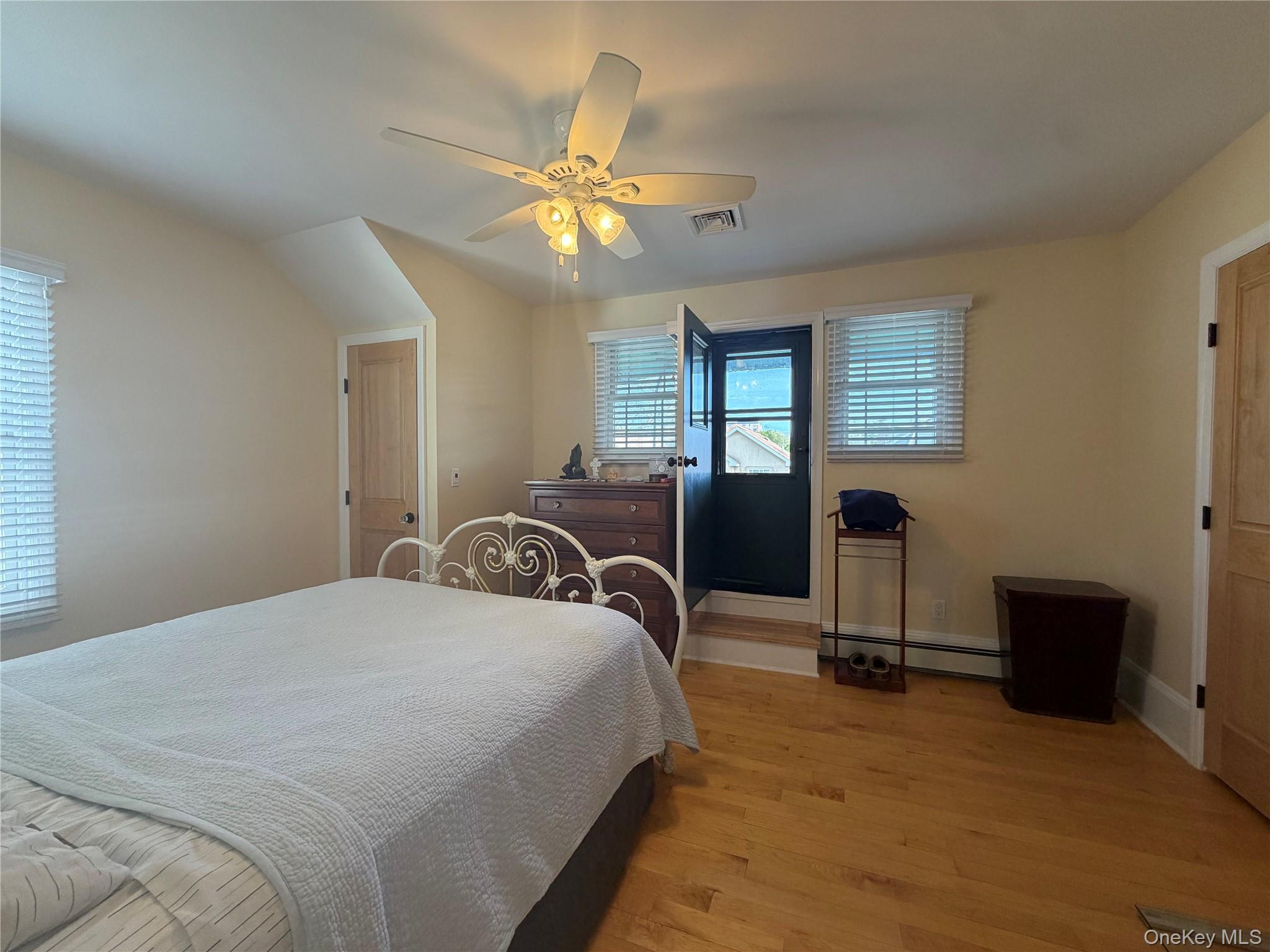 539 E Beech Street Property Photo 7