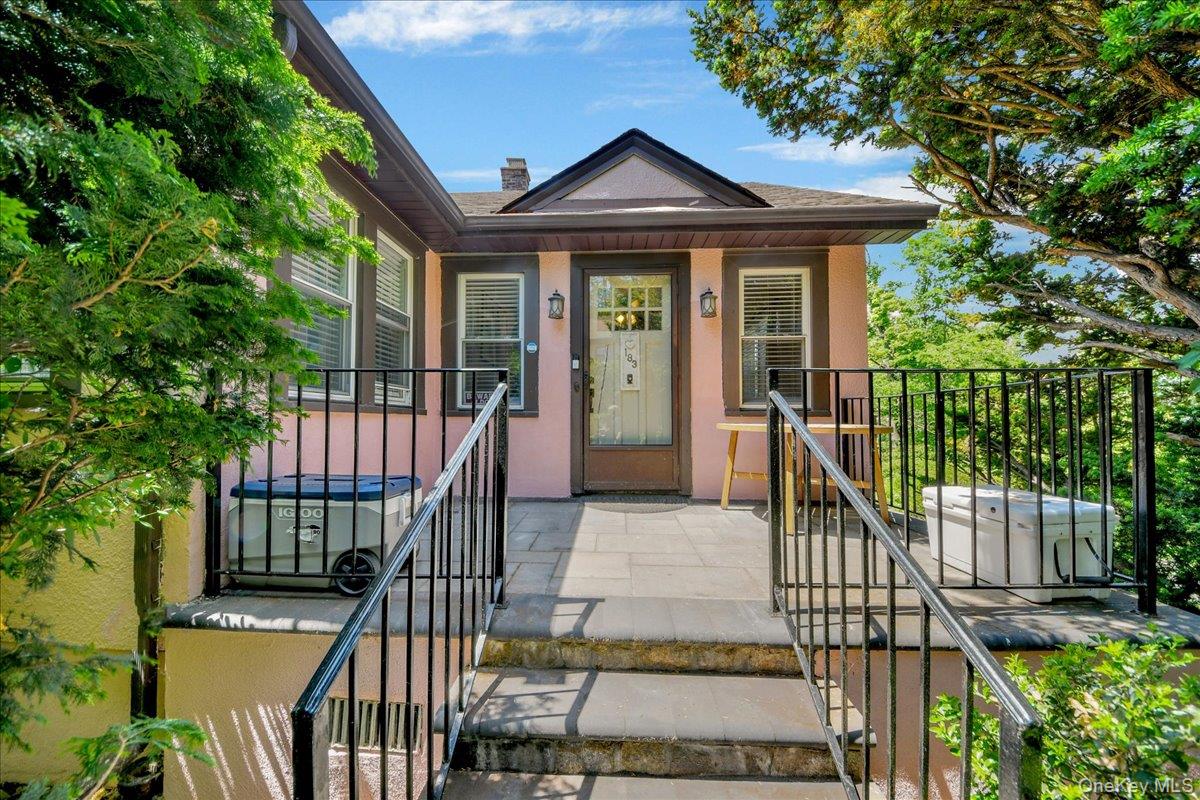183 Elwood Avenue Property Photo 1