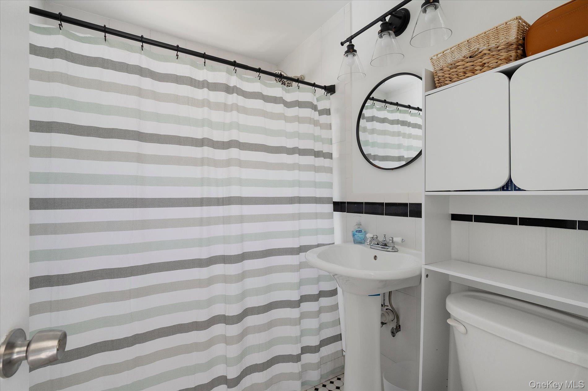 1735 Washington Avenue Property Photo 16
