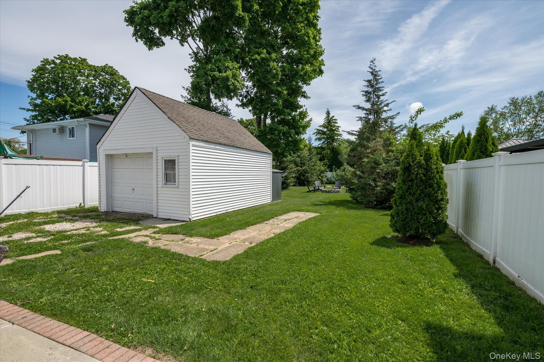 1735 Washington Avenue Property Photo 27
