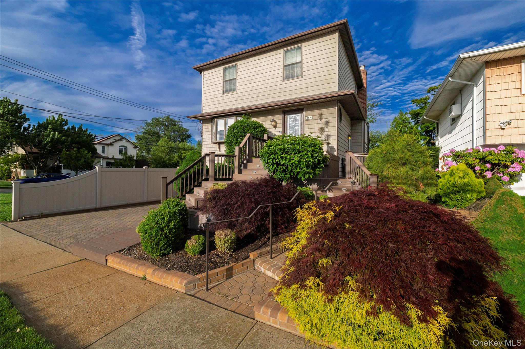 2575 Bayview Avenue Property Photo 5