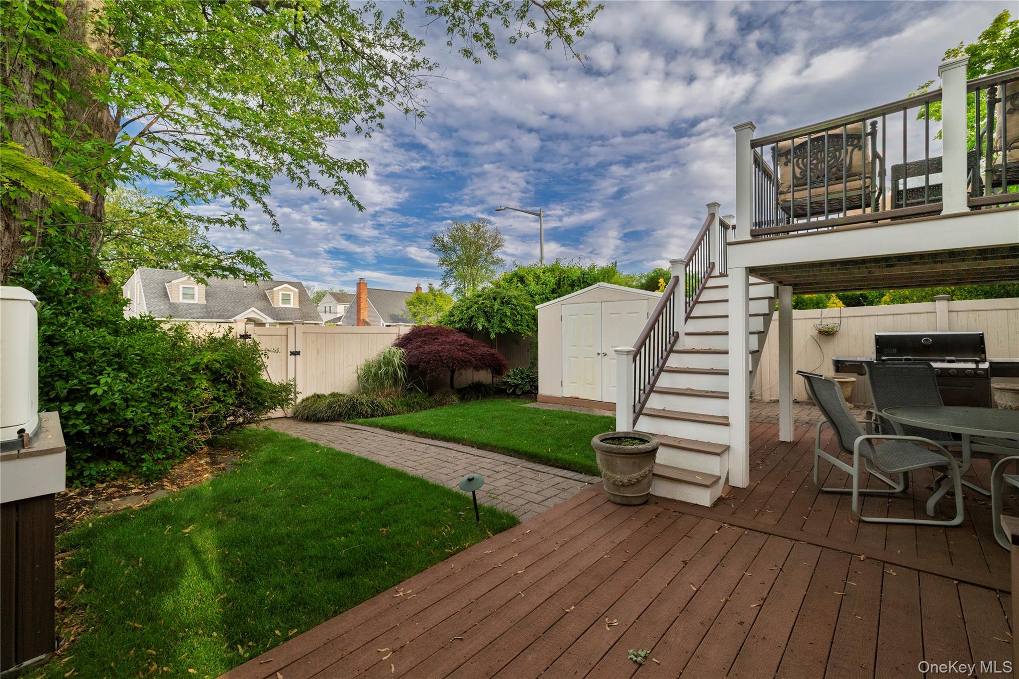 2575 Bayview Avenue Property Photo 7
