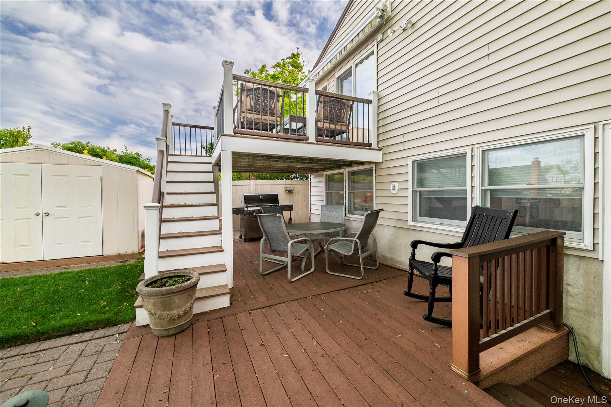 2575 Bayview Avenue Property Photo 8