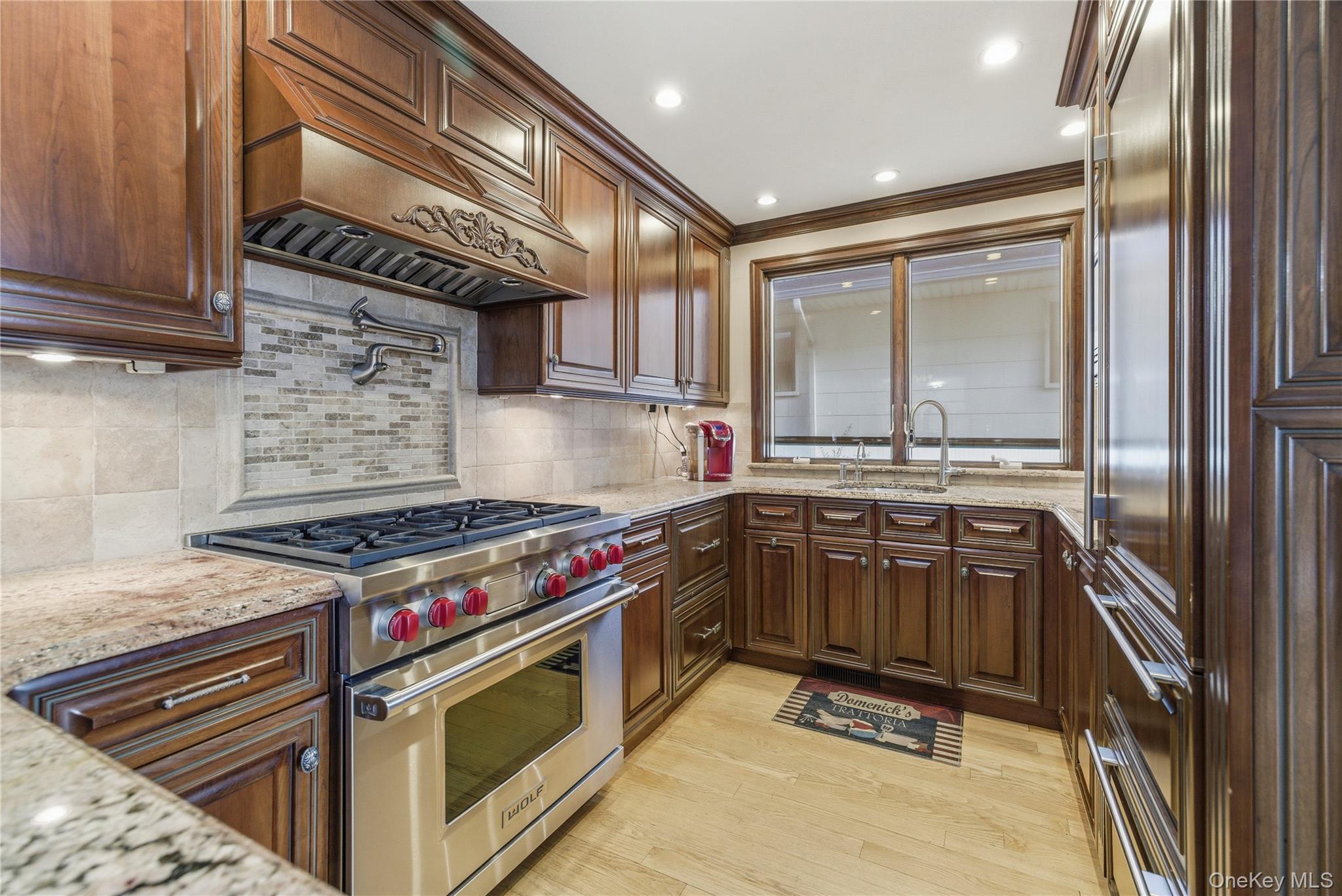 2575 Bayview Avenue Property Photo 17