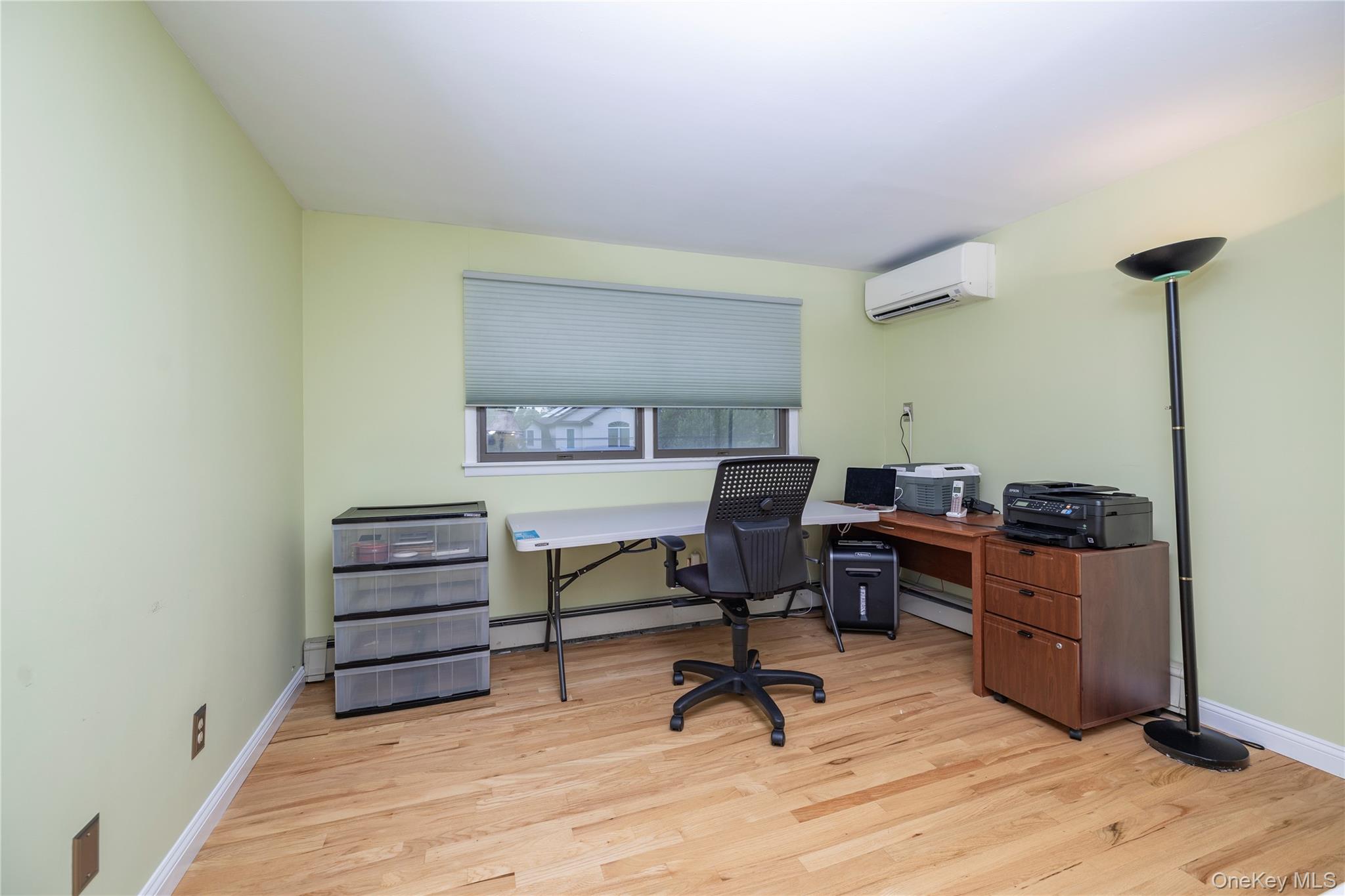 2575 Bayview Avenue Property Photo 25