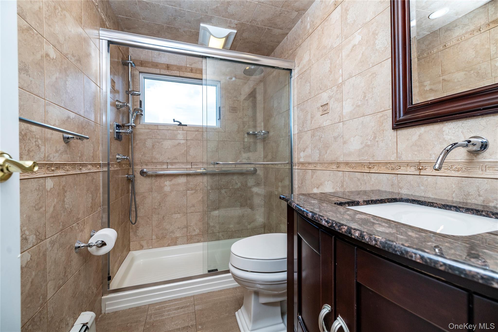 2575 Bayview Avenue Property Photo 26