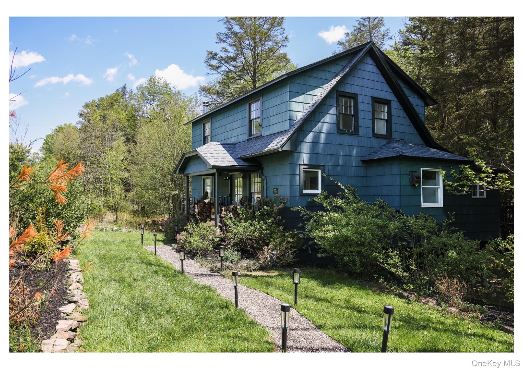 1047 Dahlia Road Property Photo 1
