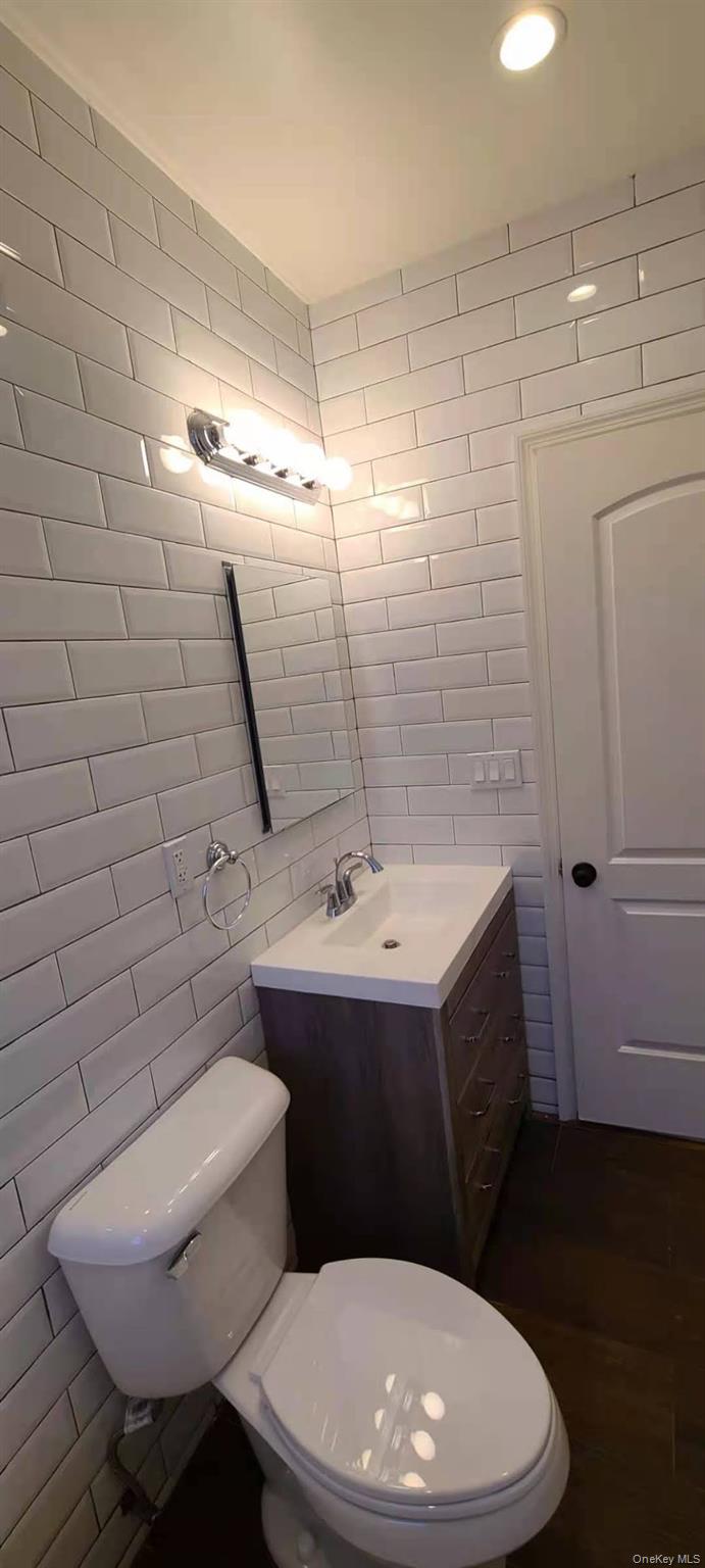 87-16 Britton Avenue Property Photo 8