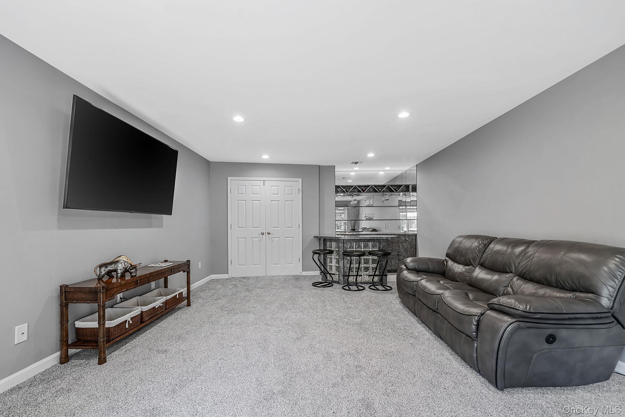 86 Hamlet Drive Property Photo 16