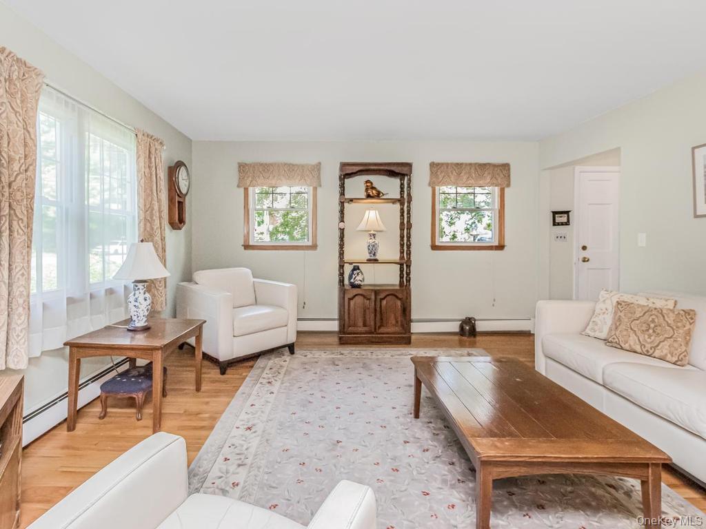 211 Warren Avenue Property Photo 4