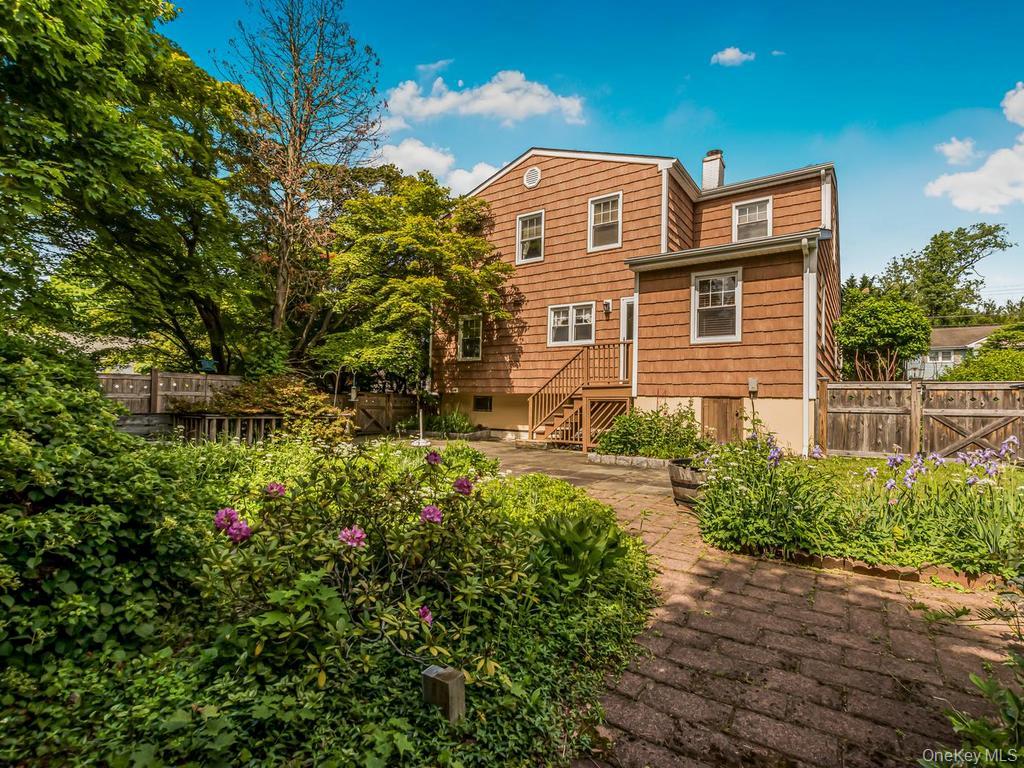211 Warren Avenue Property Photo 25