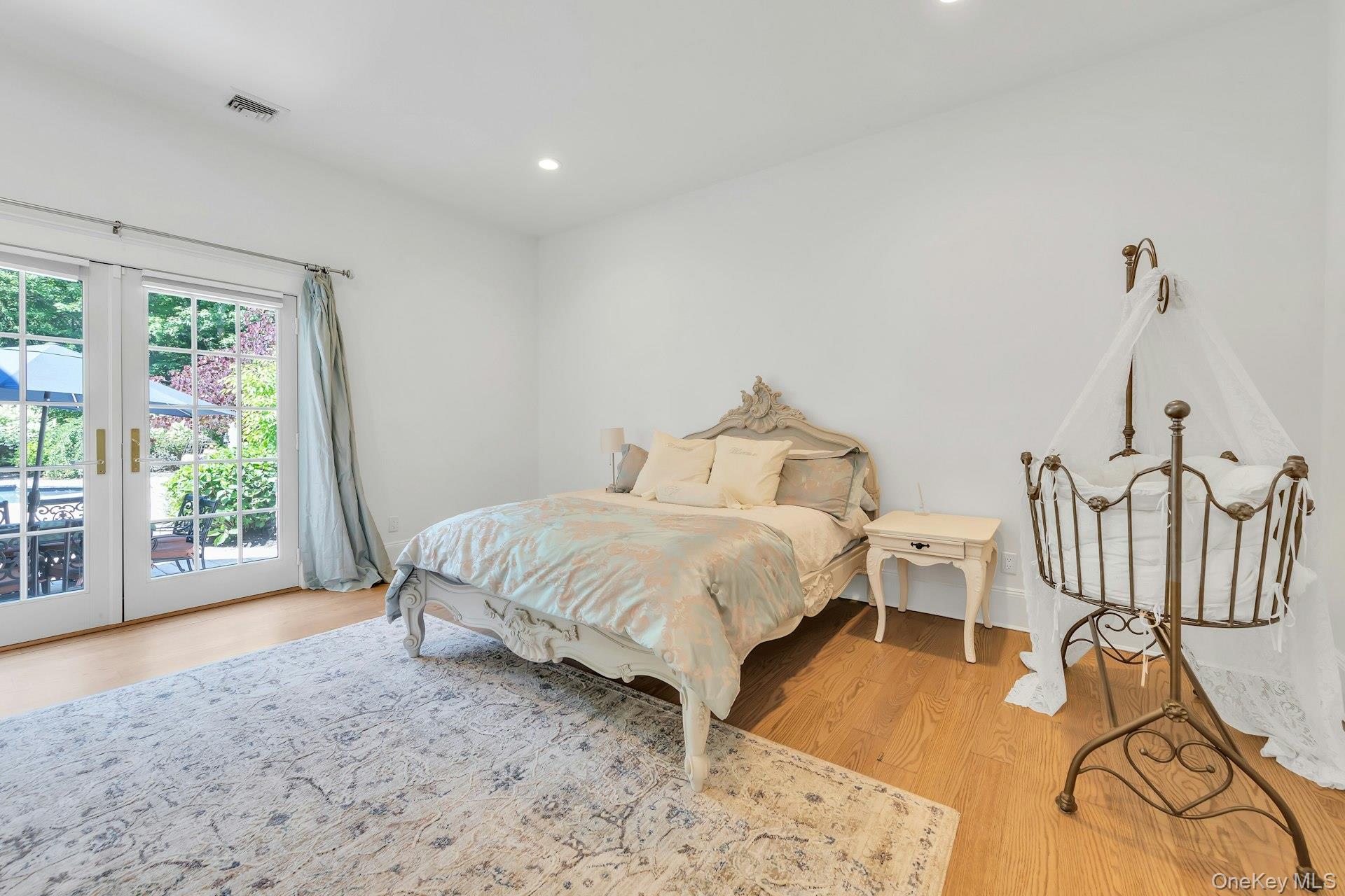 98 Cliff Road Property Photo 17
